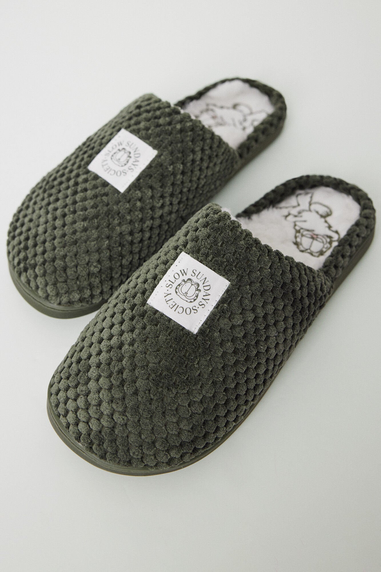 Women Secret_Garfield Textured House Slippers_4999674_91_01