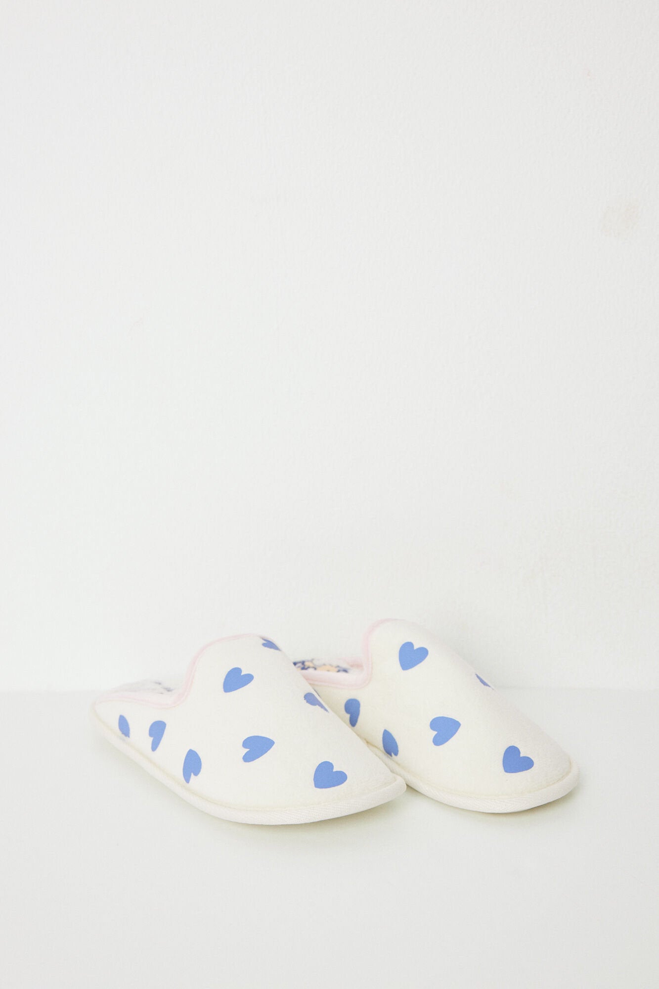 Women Secret_Velour Heart Slippers_4999683_96_03