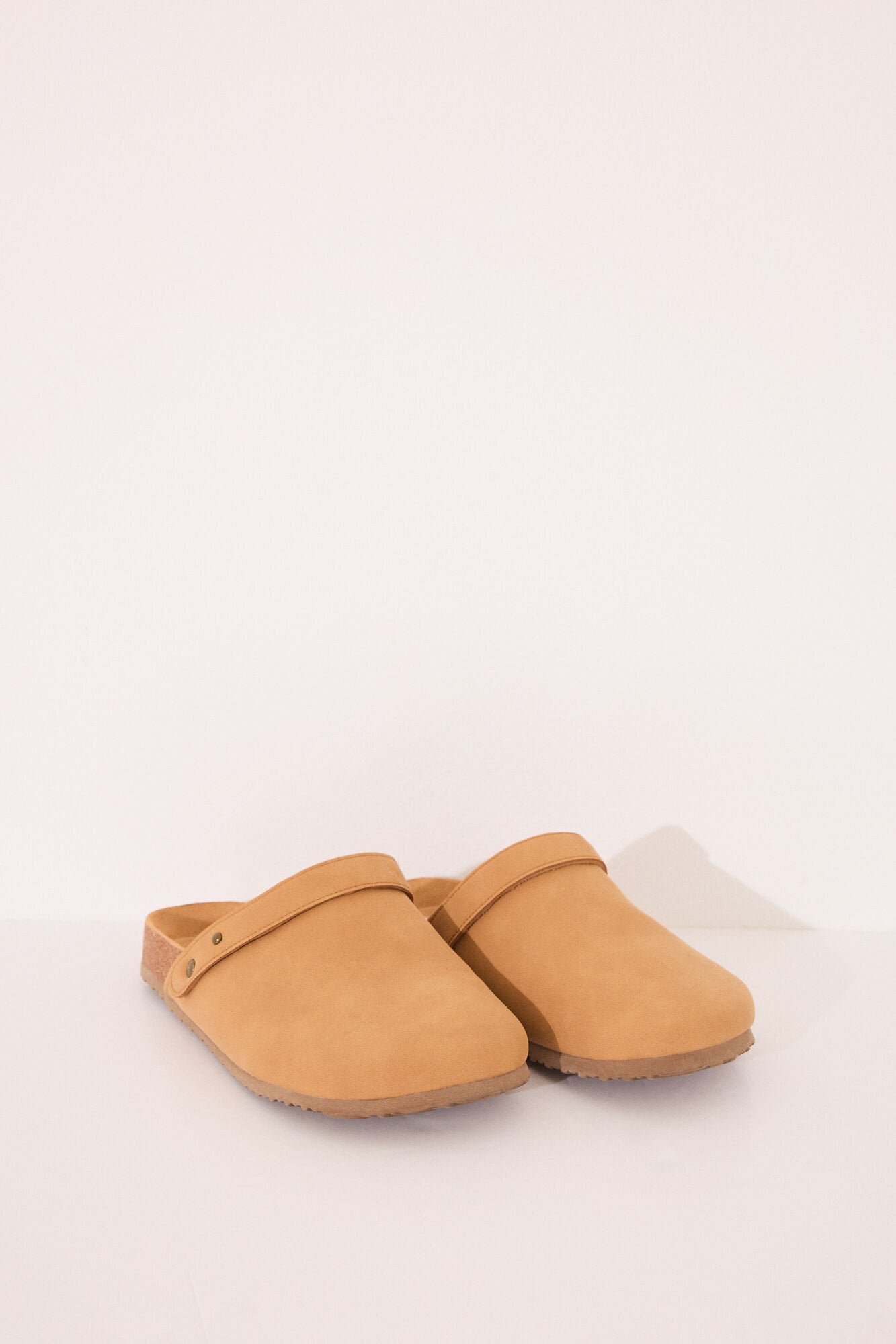 Women Secret_Camel Closed Bio Sneakers_4999684_55_03