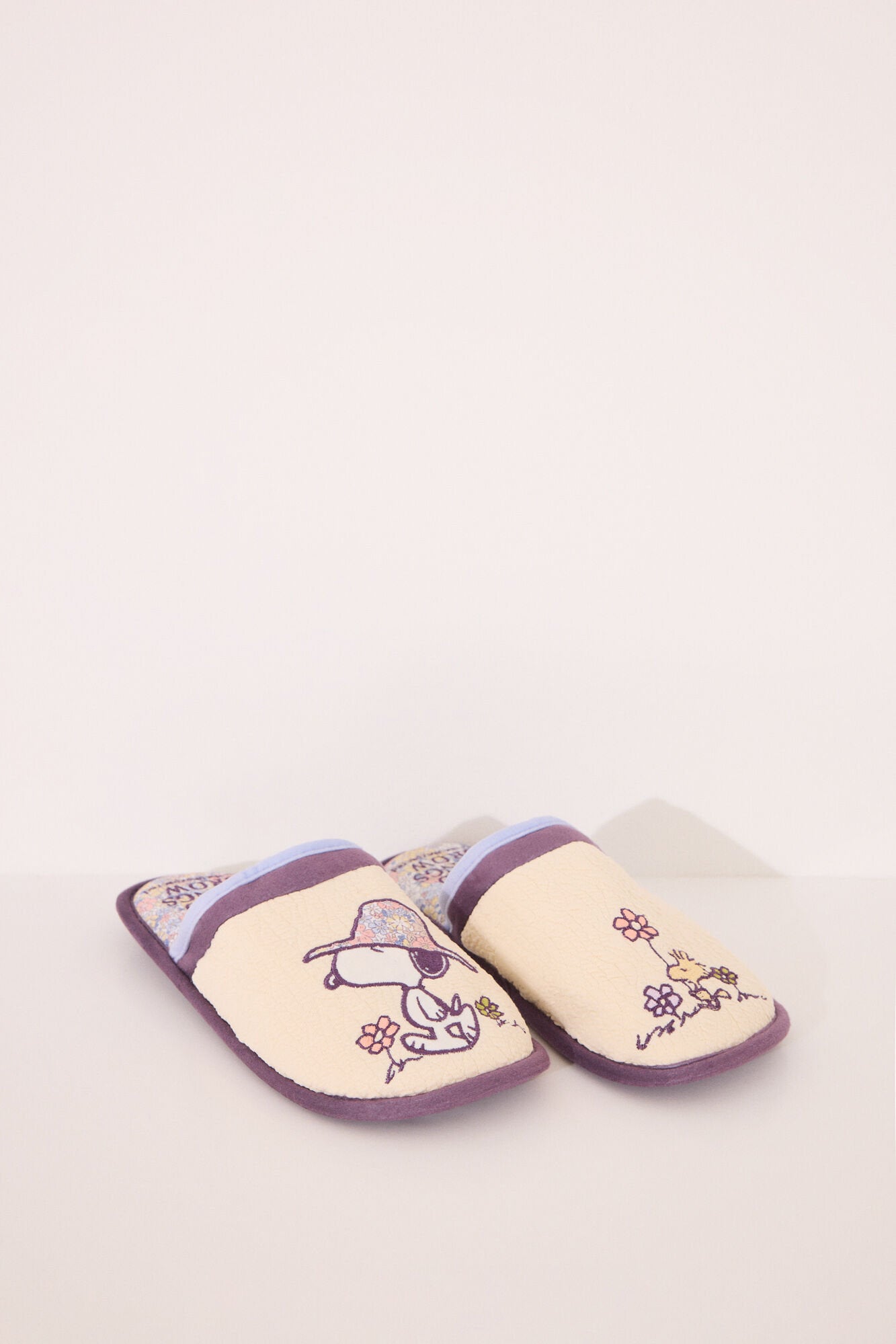 Women Secret_Snoopy Yellow Slippers_4999685_96_03