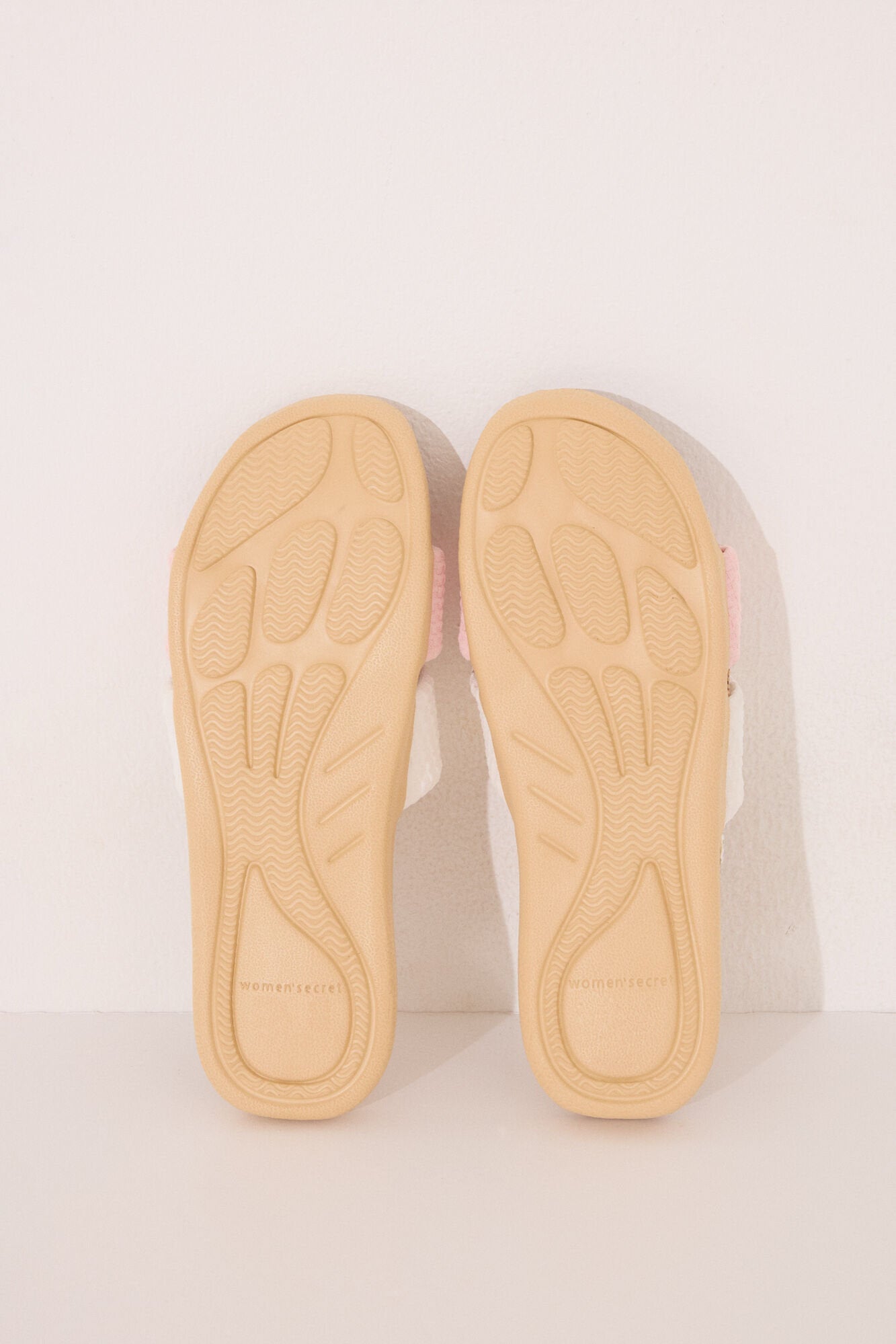 Women Secret_Open Raffia Knot Slippers_4999688_97_04