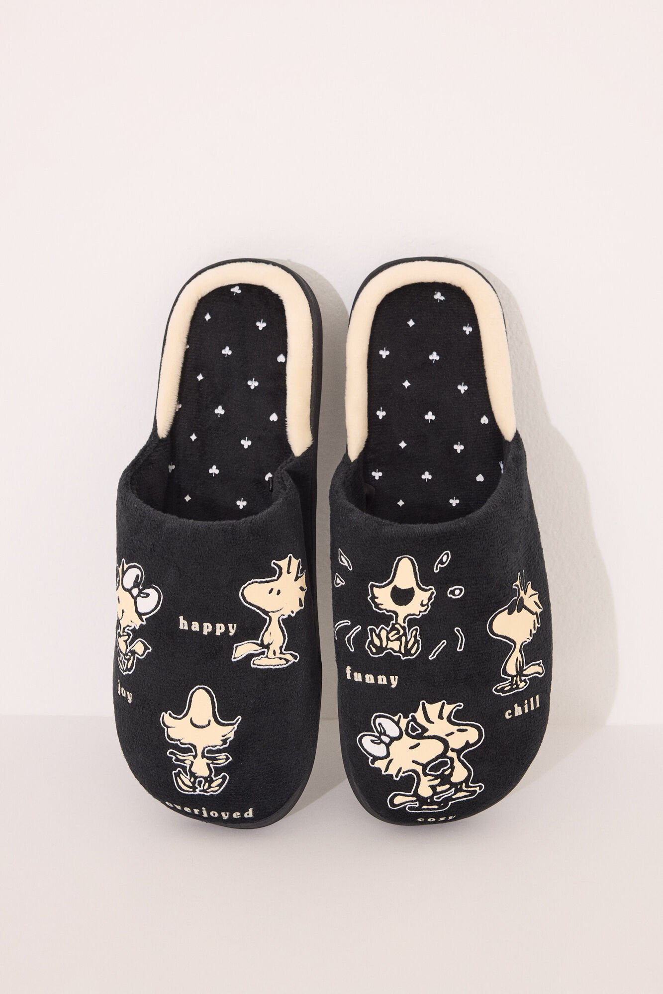 Women Secret_Snoppy Black Slippers_4999695_01_01