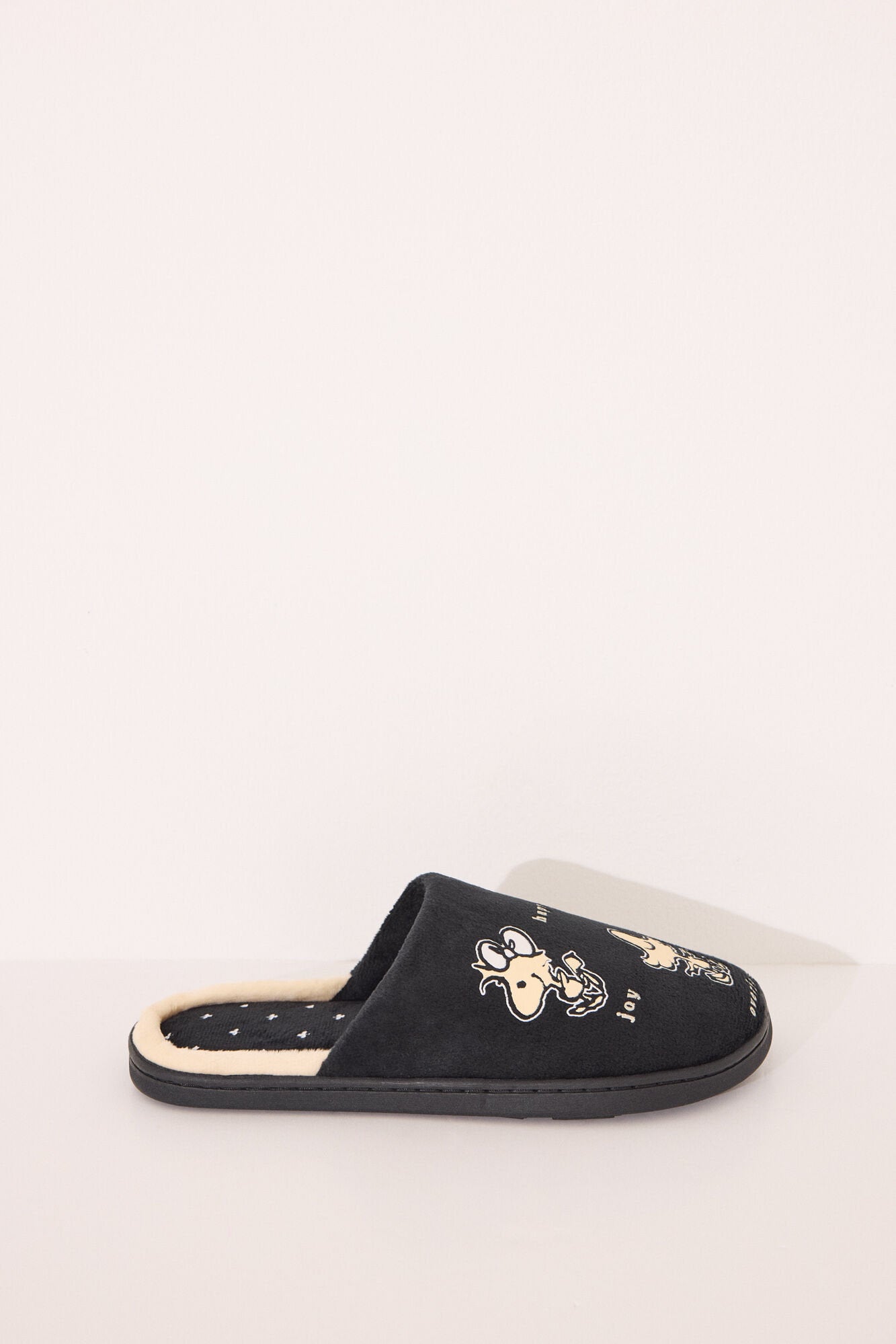 Women Secret_Snoppy Black Slippers_4999695_01_04
