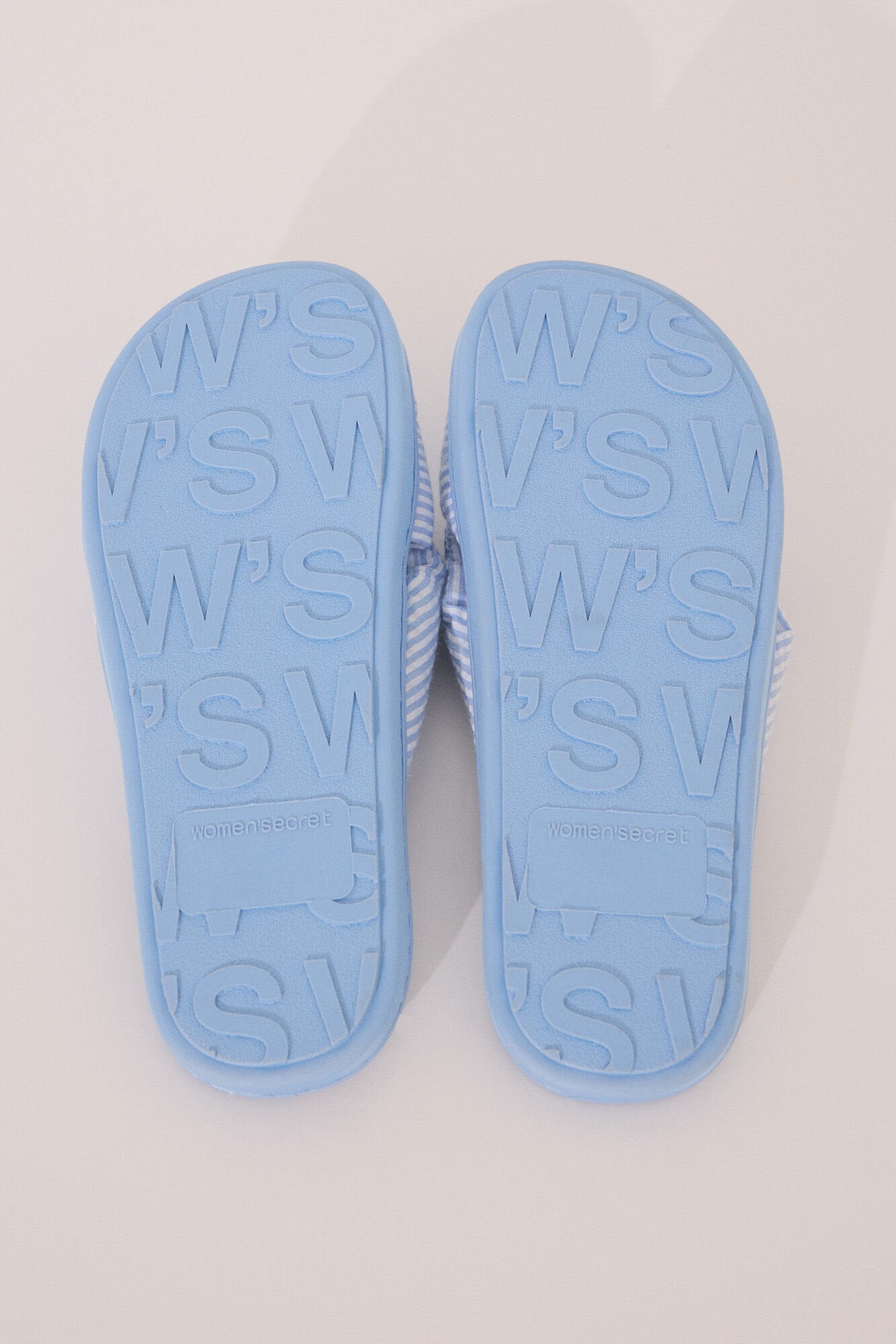 Women Secret_Blue Seersucker Slippers_4999707_15_04