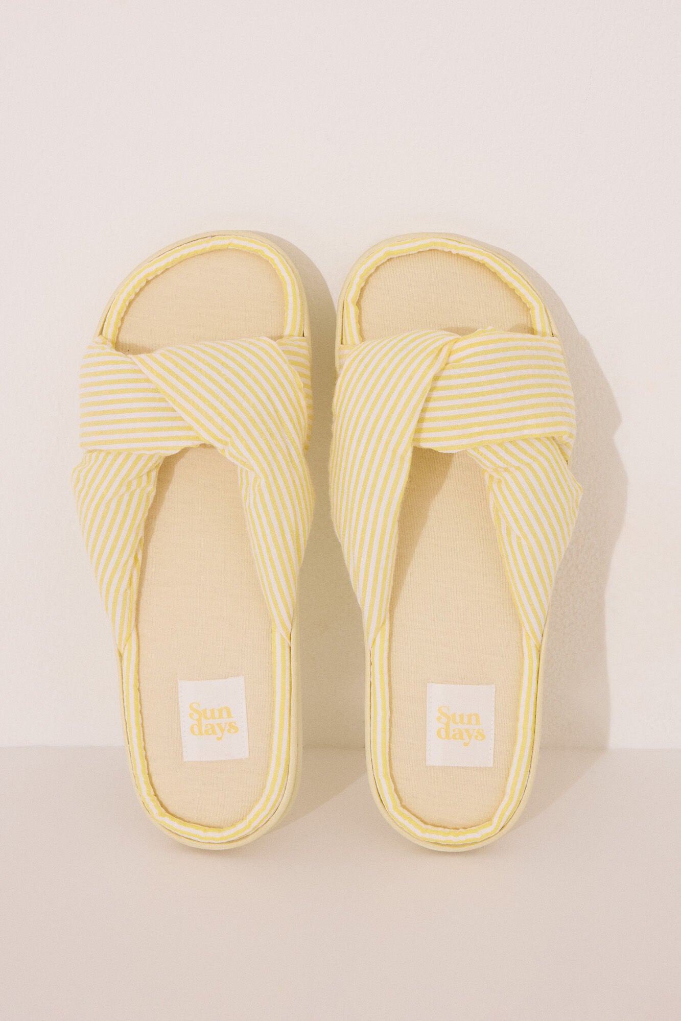 Women Secret_Yellow Seersucker Slippers_4999708_05_03