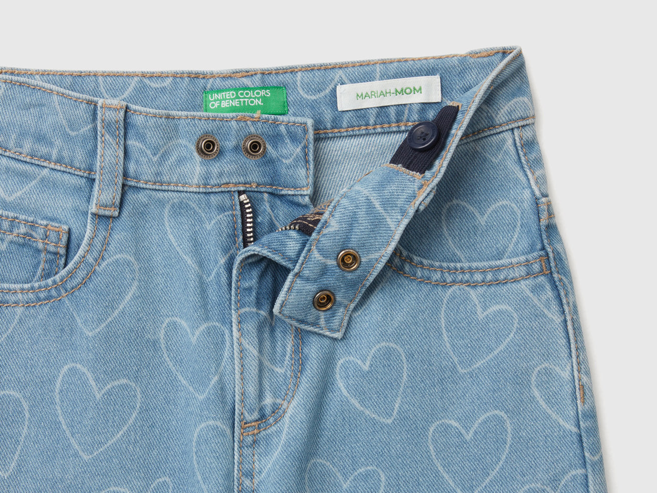Benetton_Jeans with Heart Print_49DAGE02I_901_03