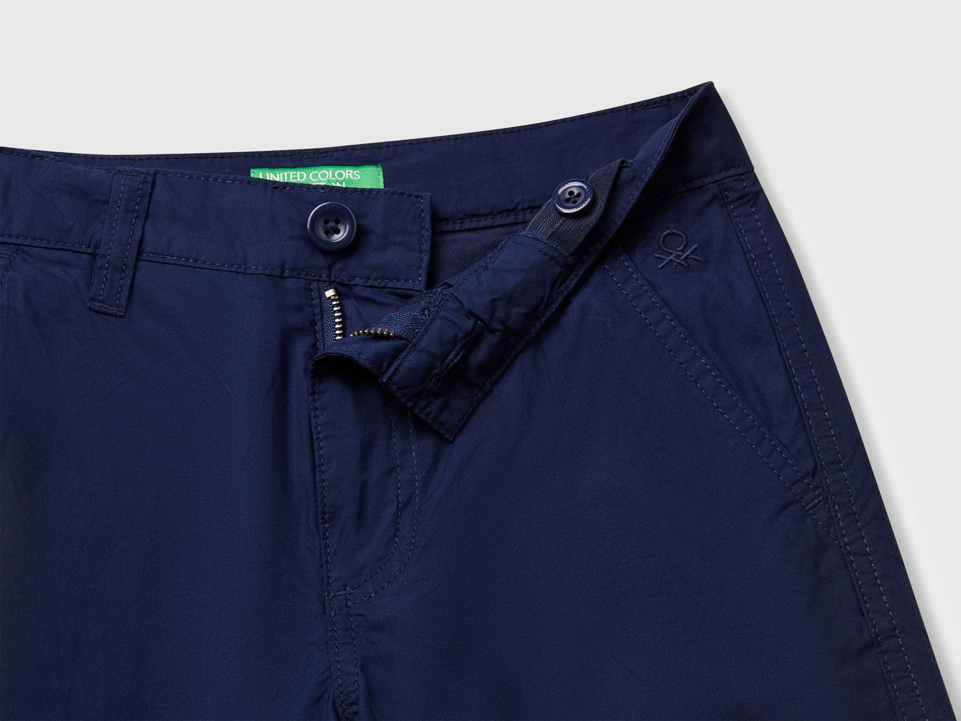 Benetton_Pure Cotton Bermudas_4AC7C903O_252_03