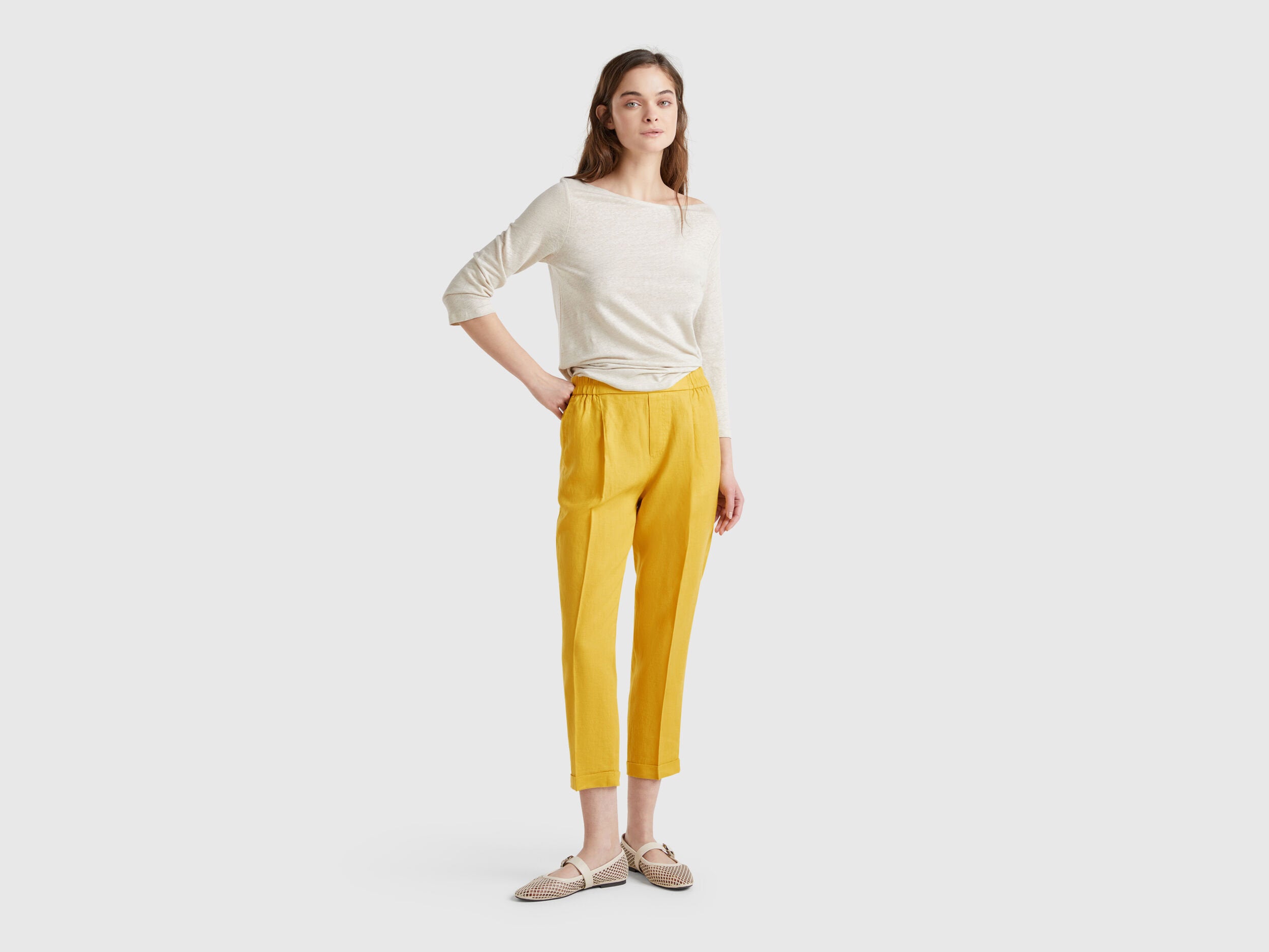 Benetton_Cropped Trousers in 100% Linen_4AGH558X5_36H_01