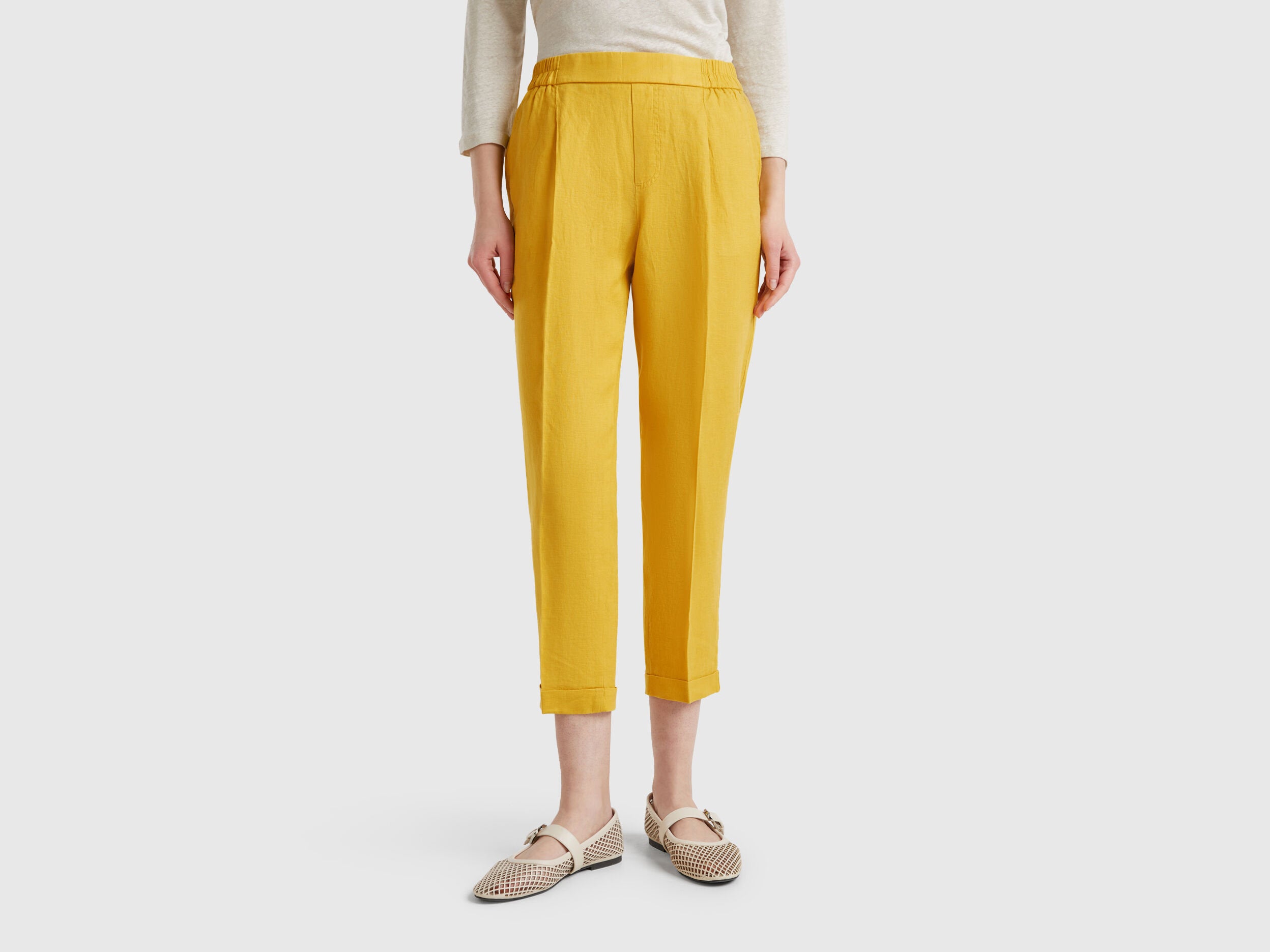 Benetton_Cropped Trousers in 100% Linen_4AGH558X5_36H_02