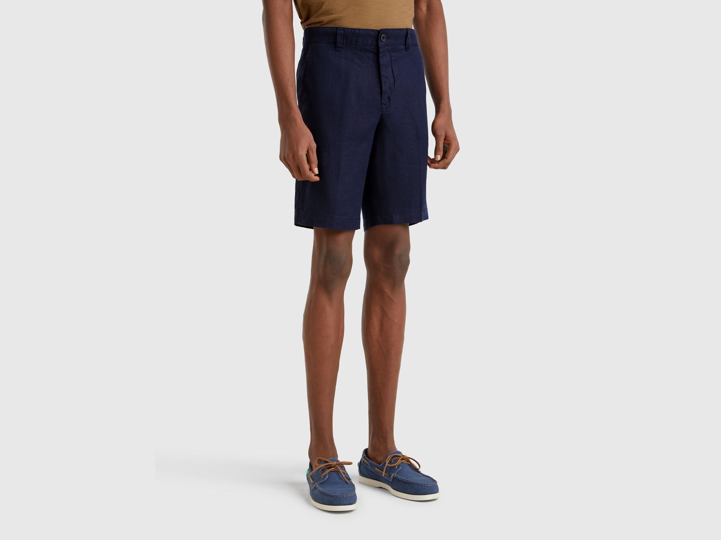 Benetton_Bermudas in Pure Linen_4AGH59548_016_02