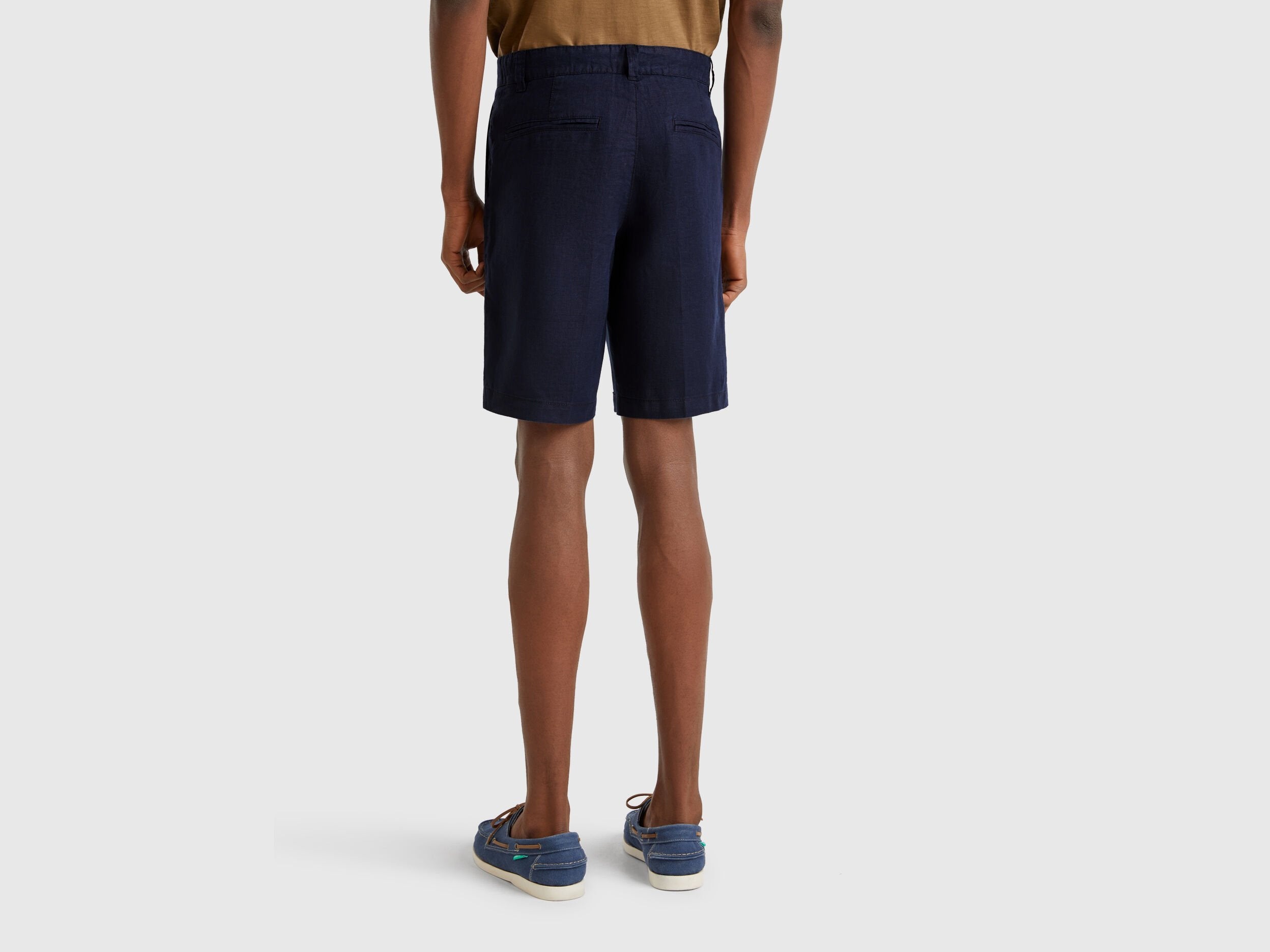 Benetton_Bermudas in Pure Linen_4AGH59548_016_03