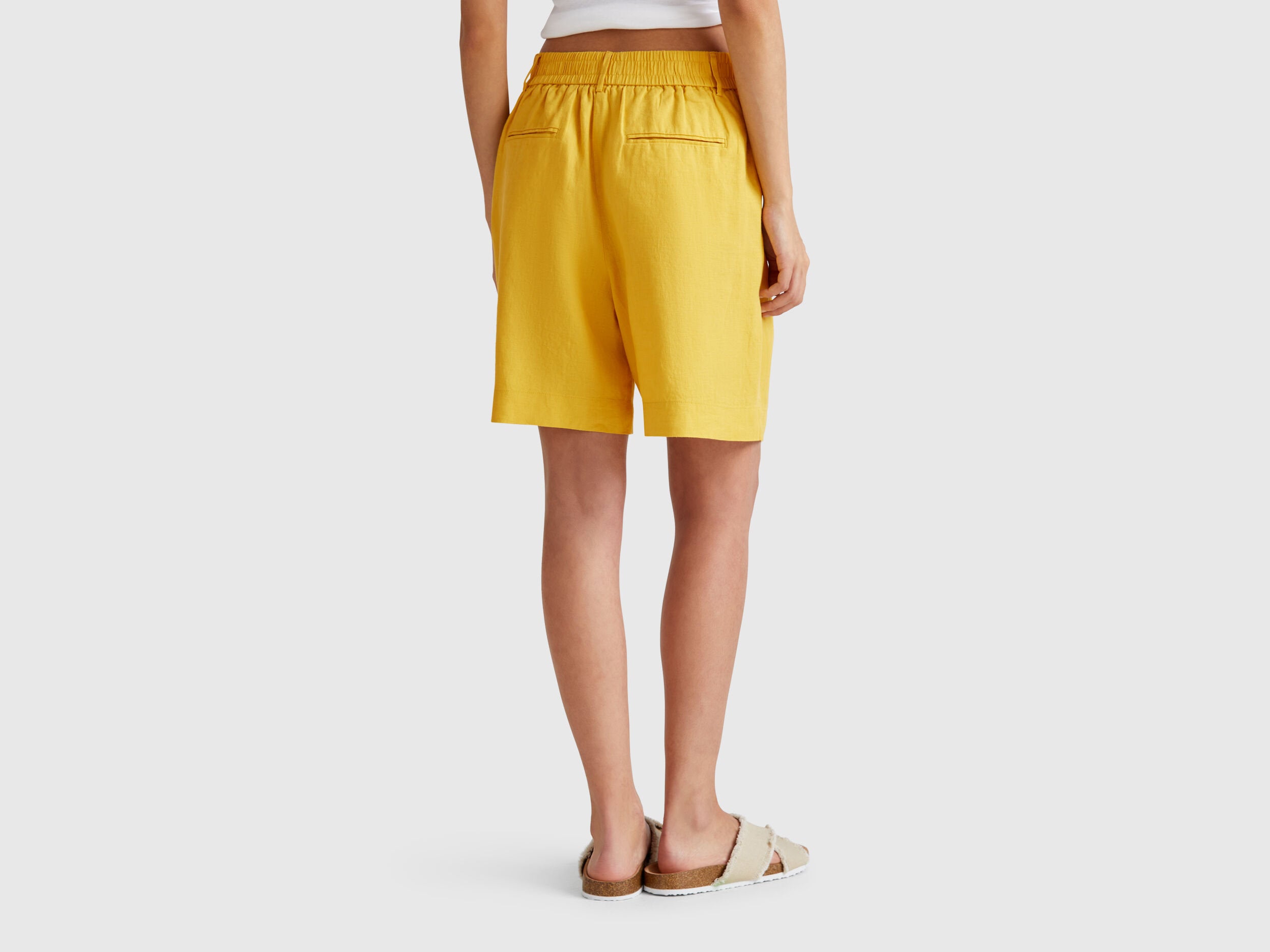 Benetton_100% Linen Bermudas_4AGHD901V_36H_03
