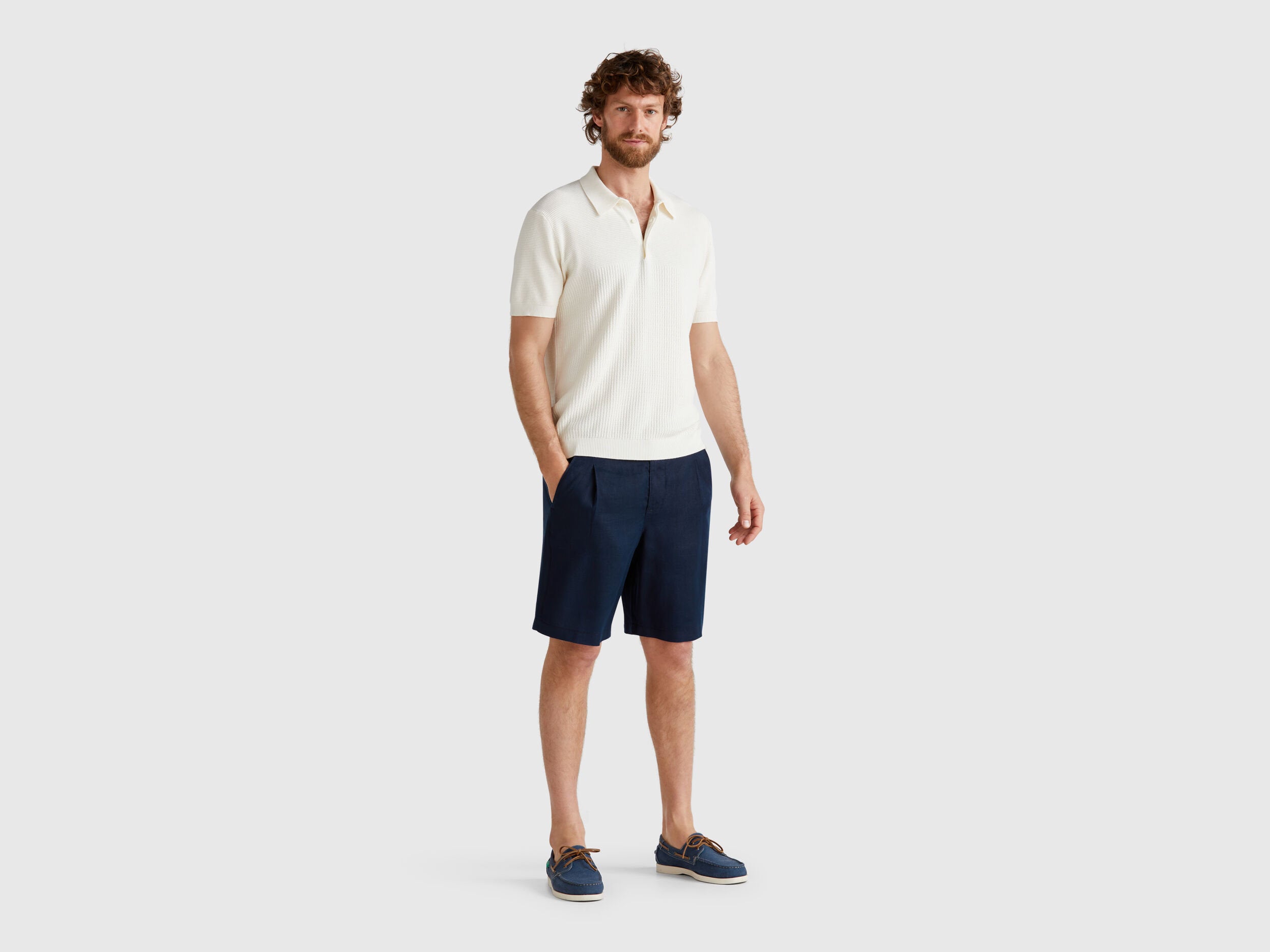 Benetton_Bermuda Shorts with Drawstring in Pure Linen_4AGHU900Z_016_01