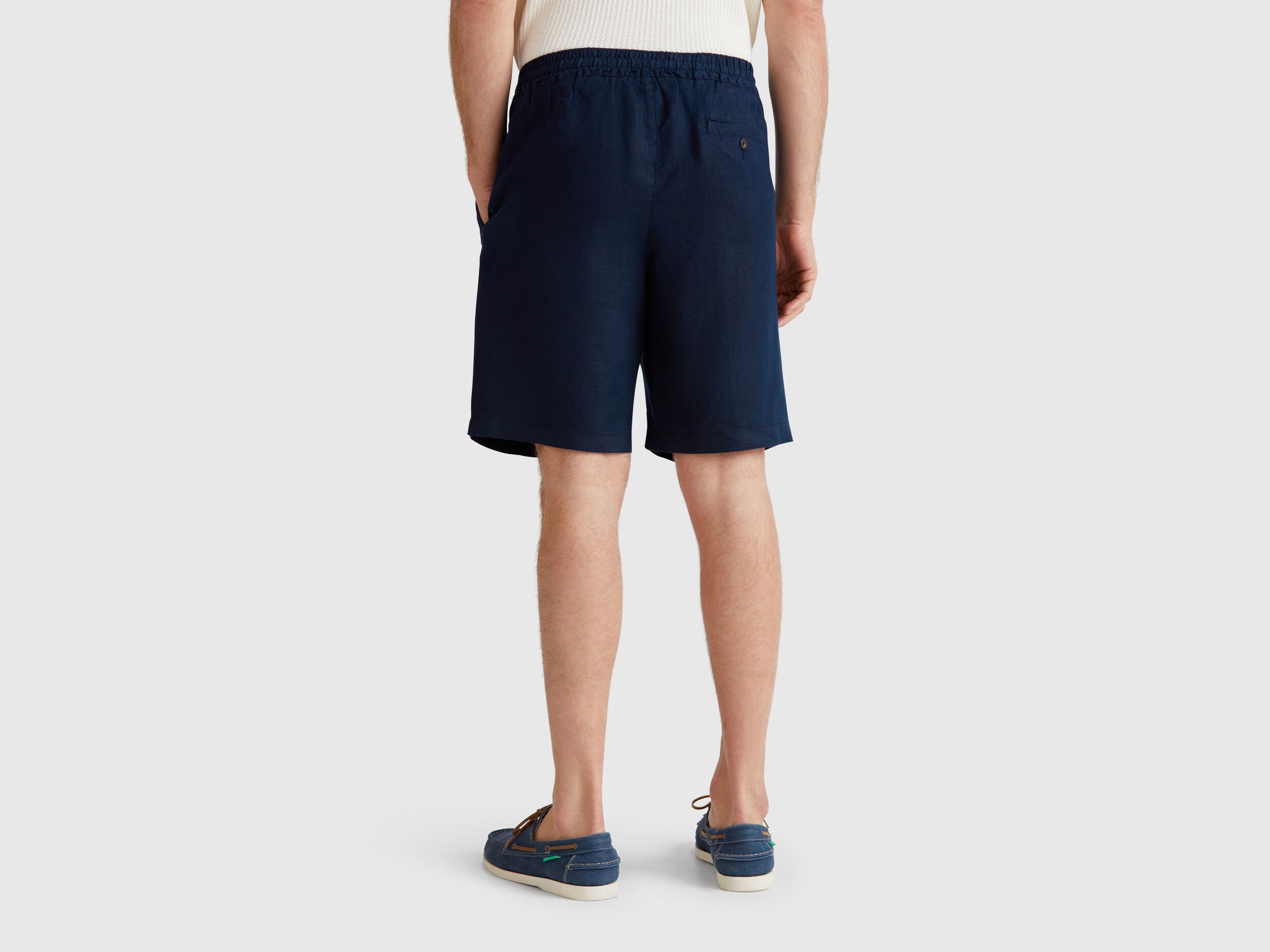 Benetton_Bermuda Shorts with Drawstring in Pure Linen_4AGHU900Z_016_03