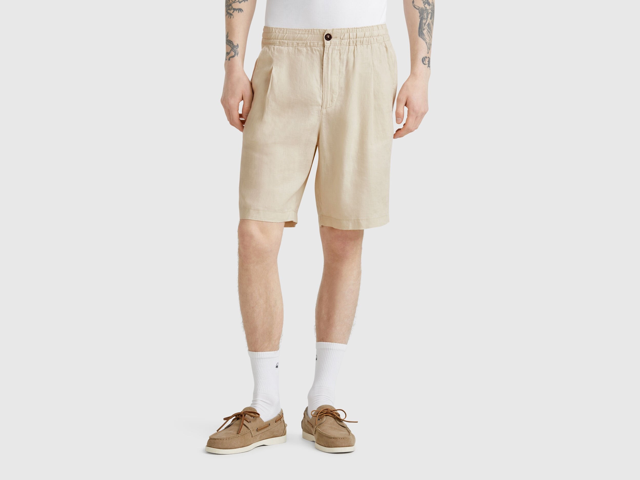 Benetton_Bermuda Shorts with Drawstring in Pure Linen_4AGHU900Z_152_02