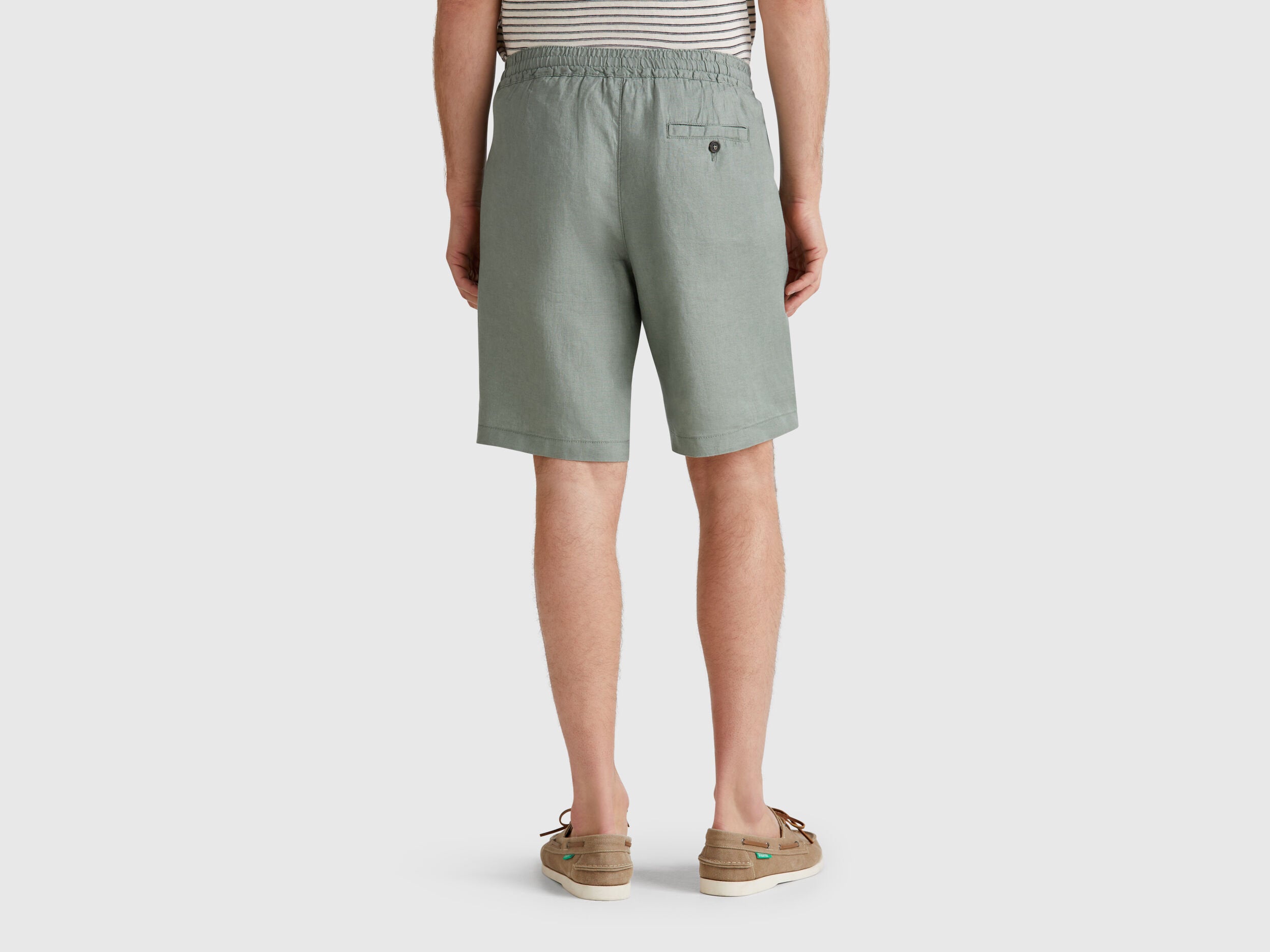 Benetton_Bermuda Shorts with Drawstring in Pure Linen_4AGHU900Z_26Y_03