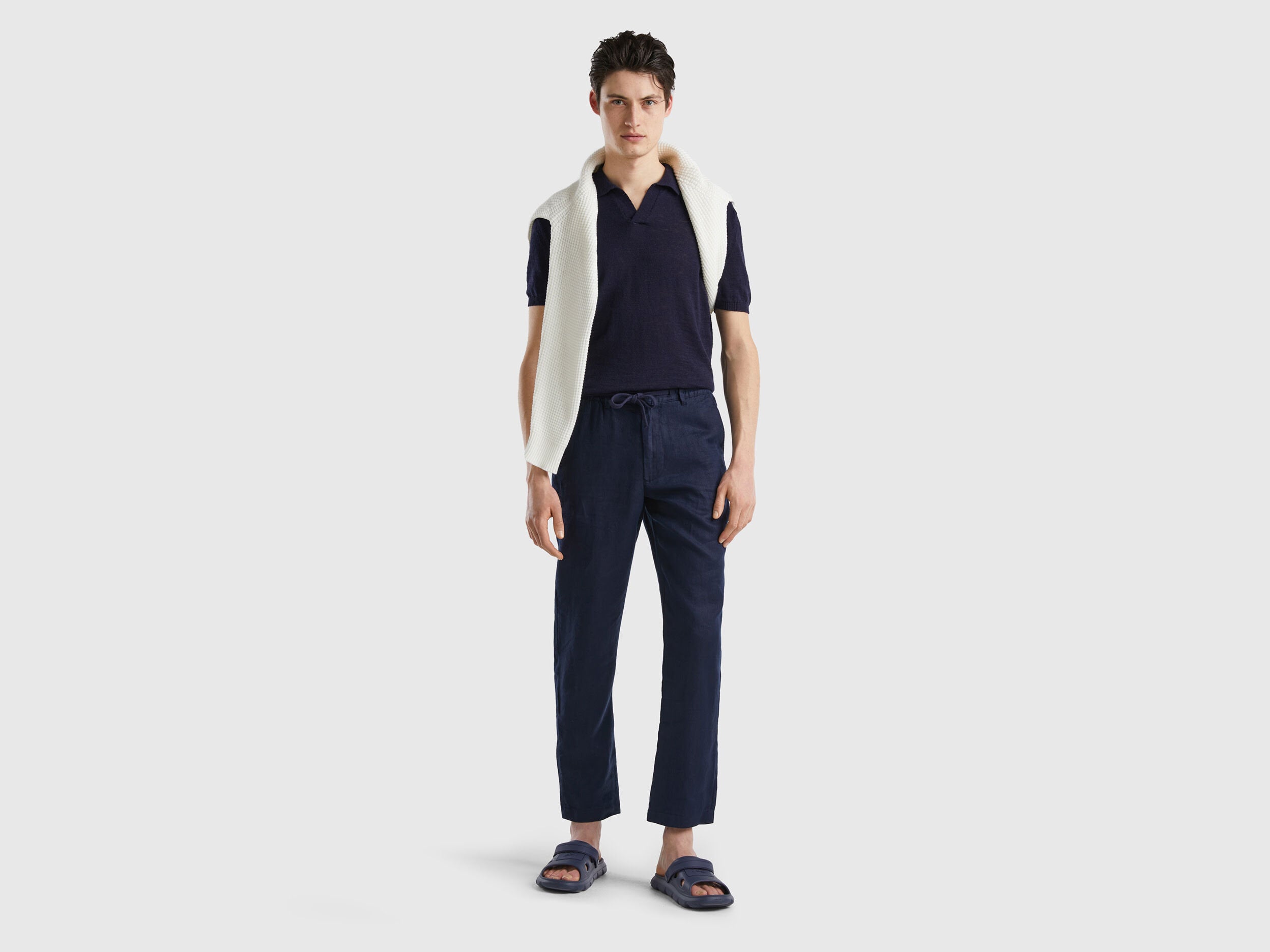 Benetton_Trousers in Pure Linen with Drawstring_4AGHUF00M_016_01