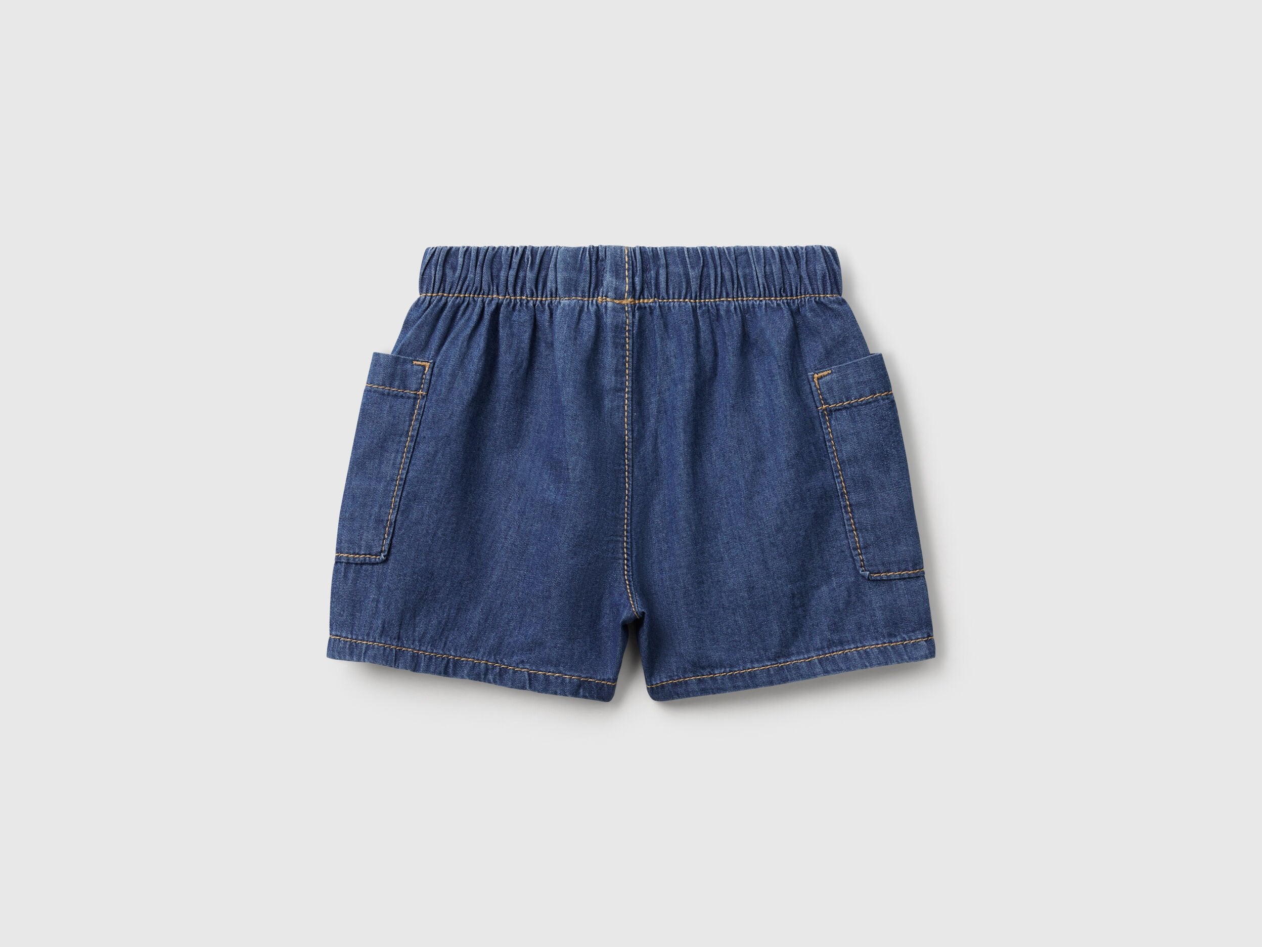 Benetton_Light Denim Shorts_4DHJA900W_901_02