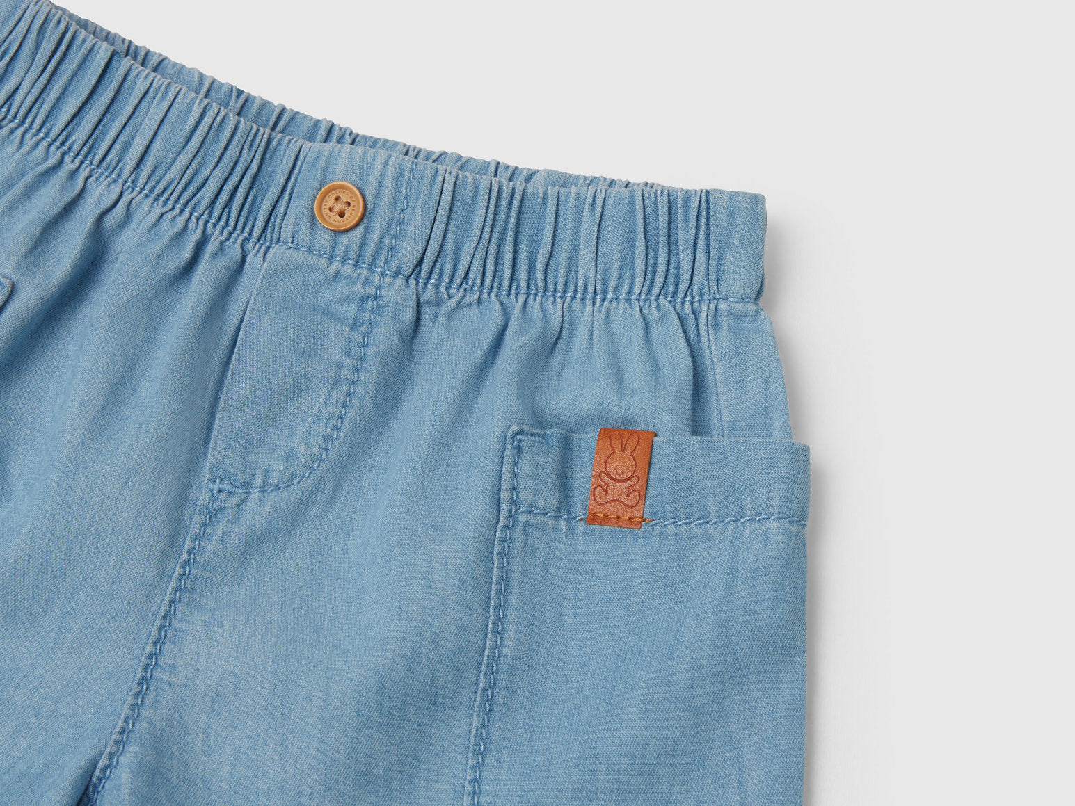 Benetton_Light Denim Shorts_4DHJA900W_902_03