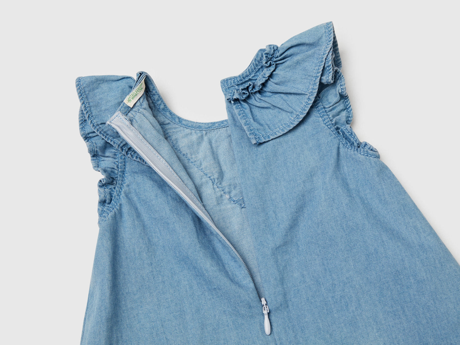 Benetton_Chambray Dress with Frill_4DHJAV00P_902_03