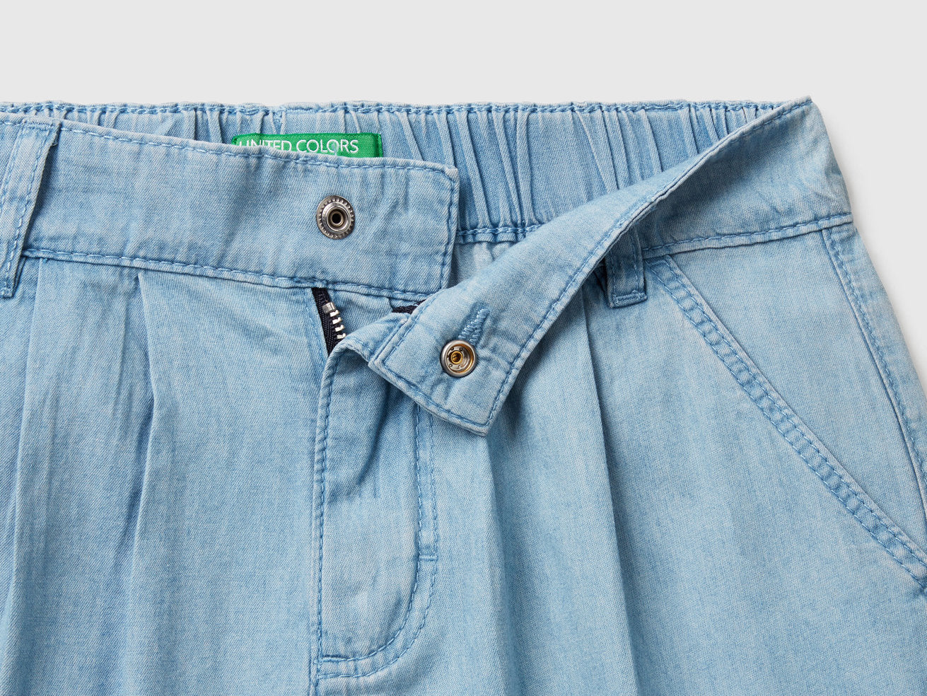 Benetton_Bermudas in Chambray_4DHJC903T_902_03