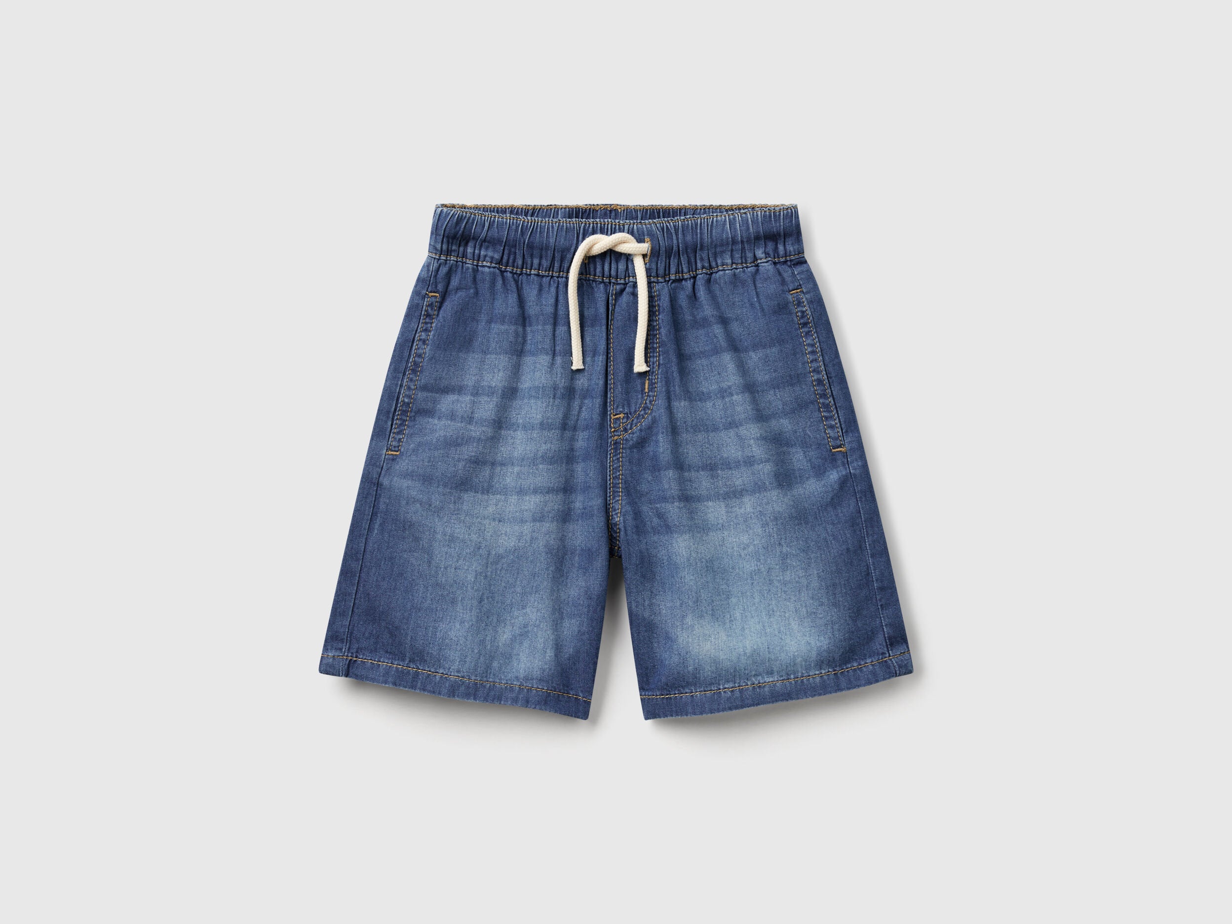 Benetton_Chambray Bermudas with Drawstring_4DHJG9034_901_01
