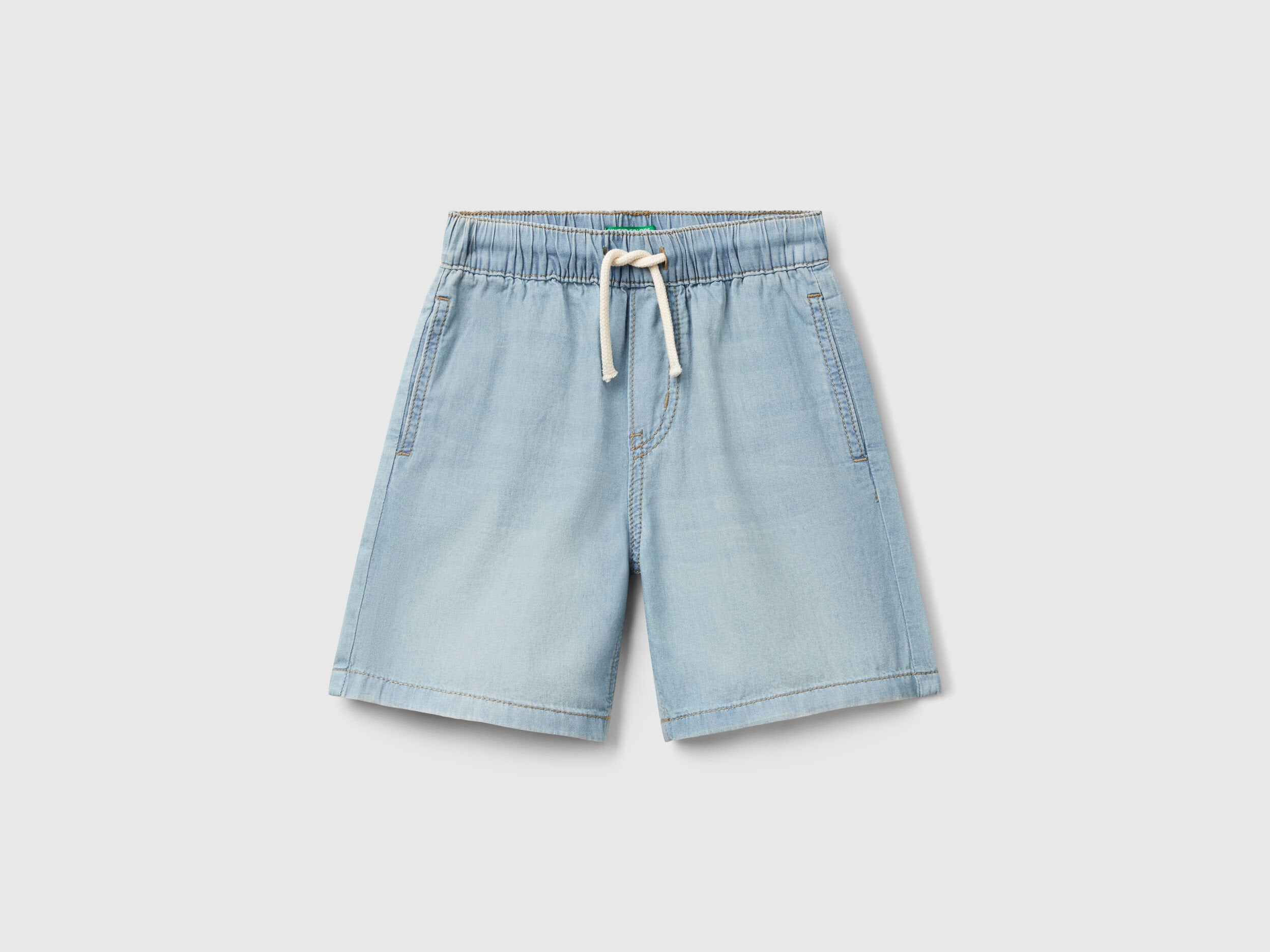 Benetton_Chambray Bermudas with Drawstring_4DHJG9034_902_01