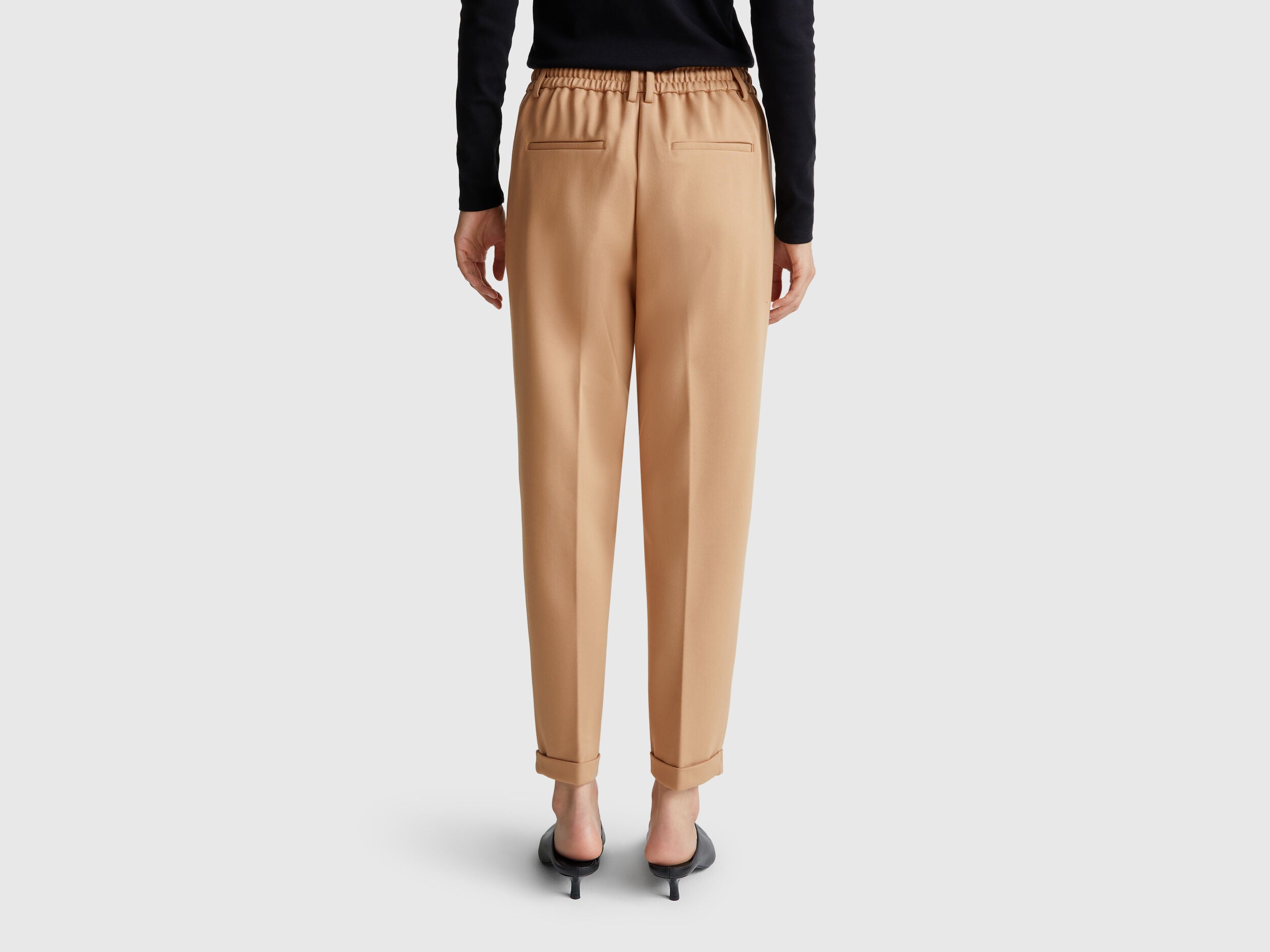 Benetton_Camel_Yarn Dyed Trousers with Drawstring_4DI4DF00J_34A_02