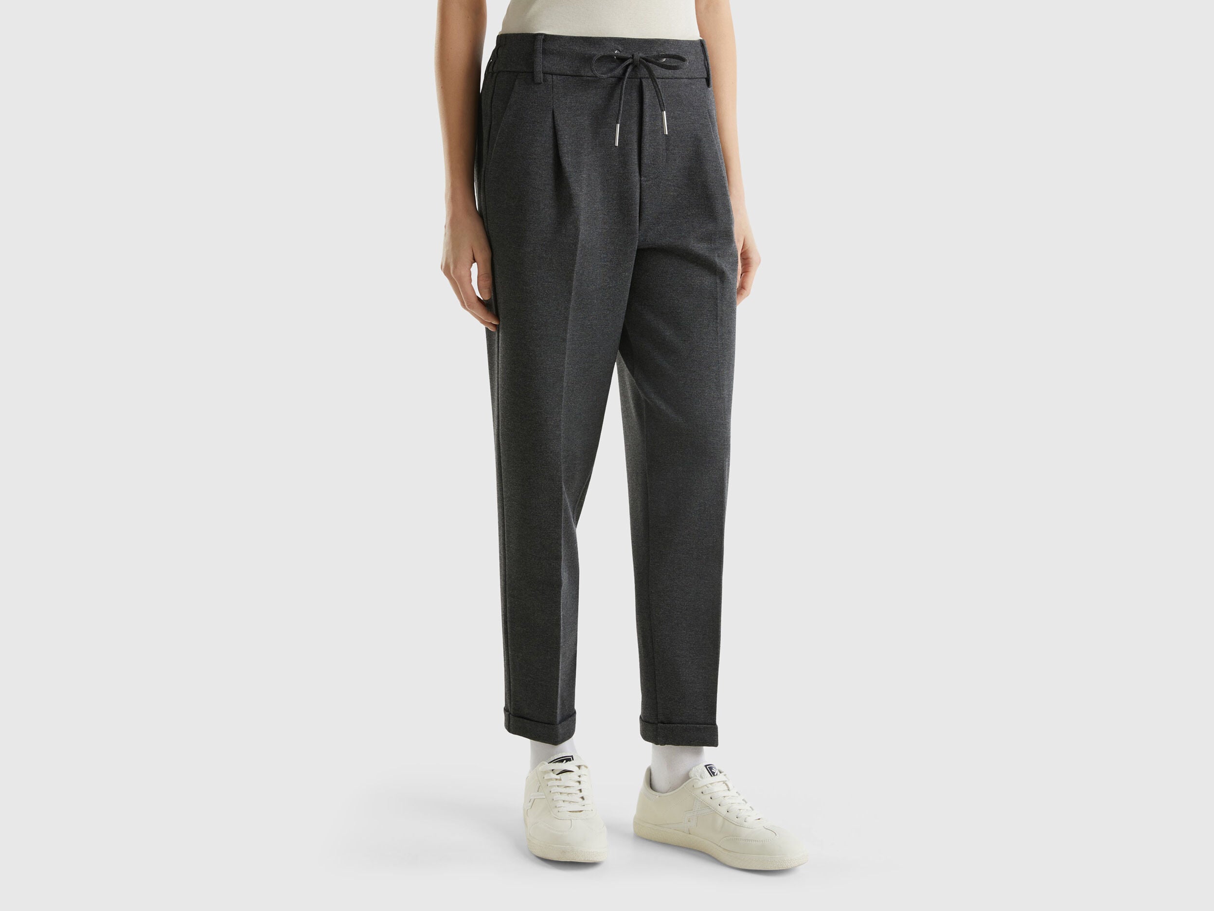 Benetton_Gray_Yarn Dyed Trousers with Drawstring_4DI4DF00J_907_02
