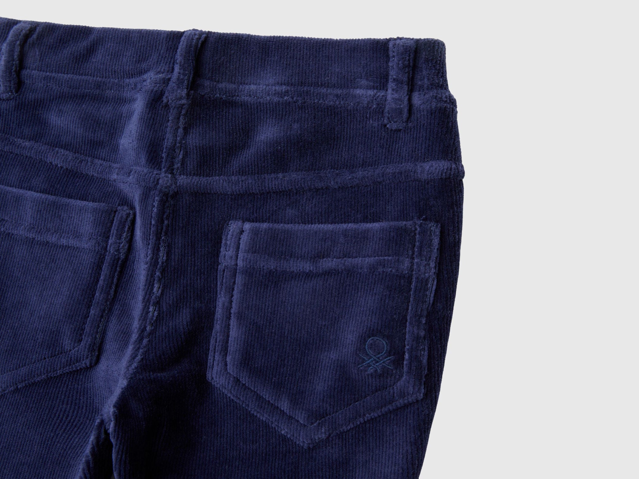 Benetton_Dark Blue_Ribbed Chenille Trousers_4DZBGE00L_252_03