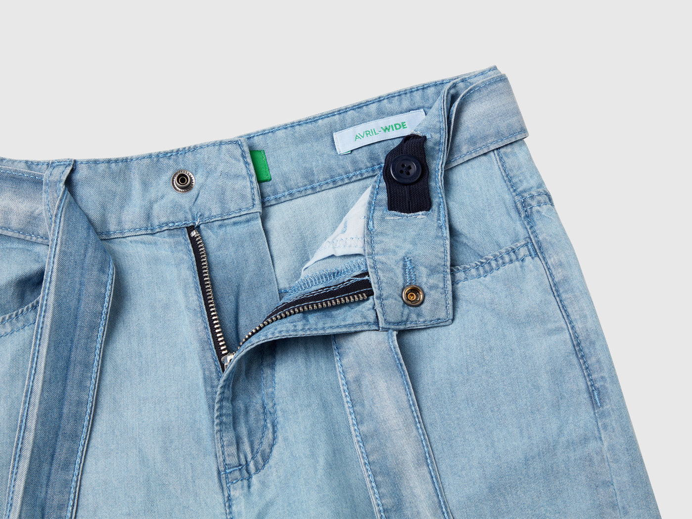 Benetton_Wide Fit Jeans with Sash_4FFKCE03Q_902_03