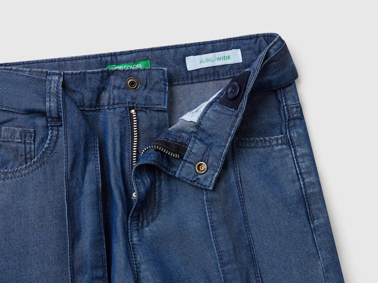 Benetton_Wide Fit Trousers with Belt_4FFKGE02E_901_03