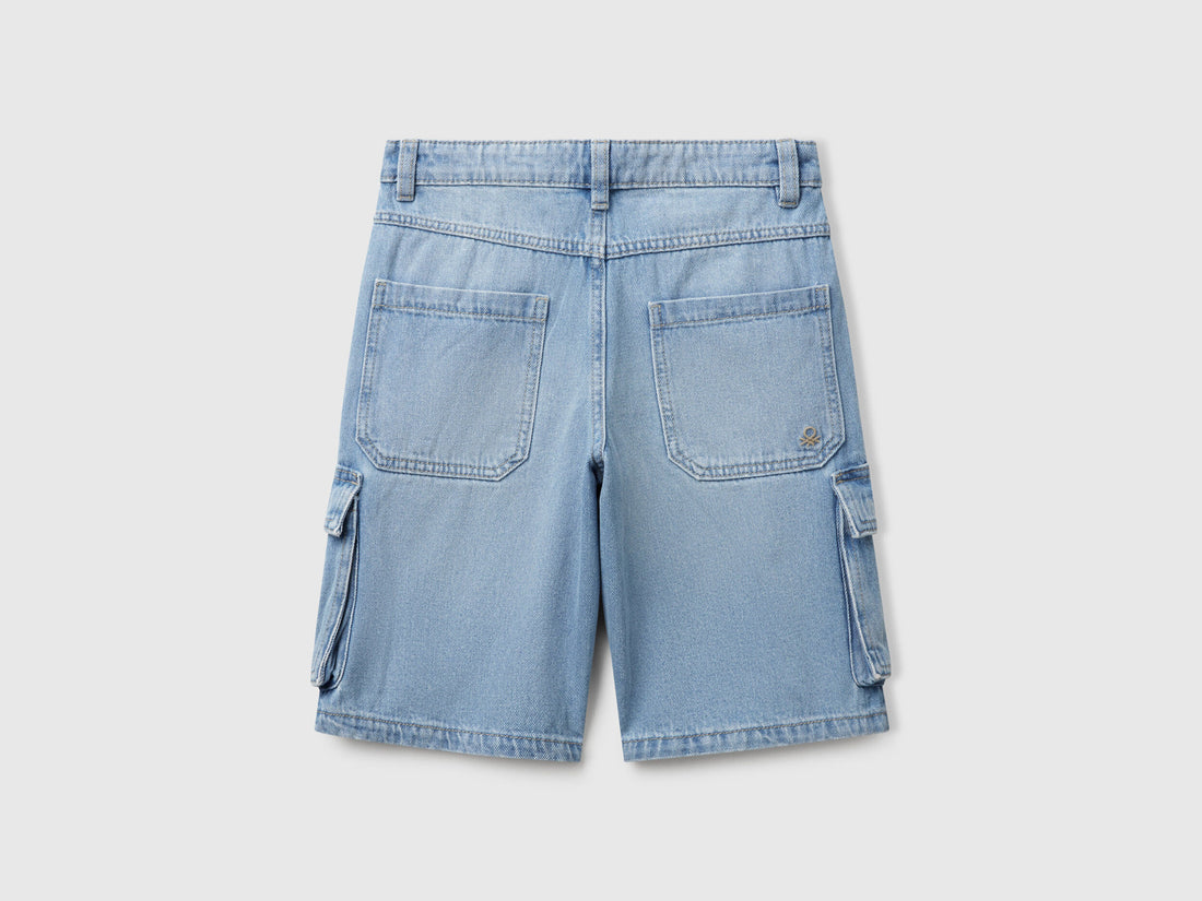 Benetton_Straight Cargo Bermudas_4KEHC9041_902_02