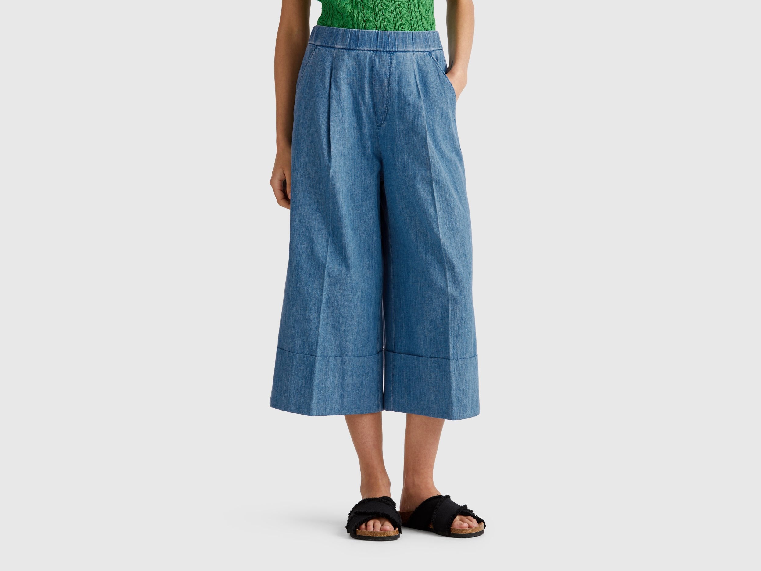 Benetton_Wide Jeans with Cuff_4KOWDF09M_902_02