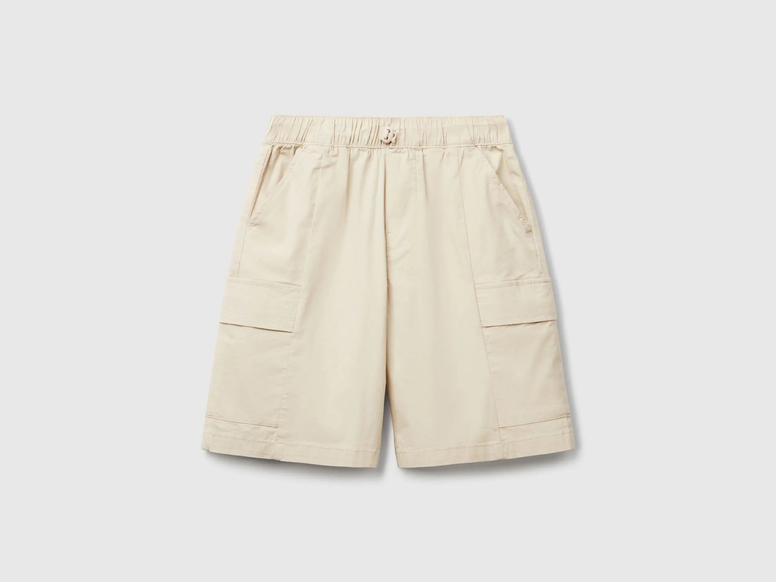 Benetton_Parachute Bermudas in Stretch Cotton_4L2VC9046_152_01