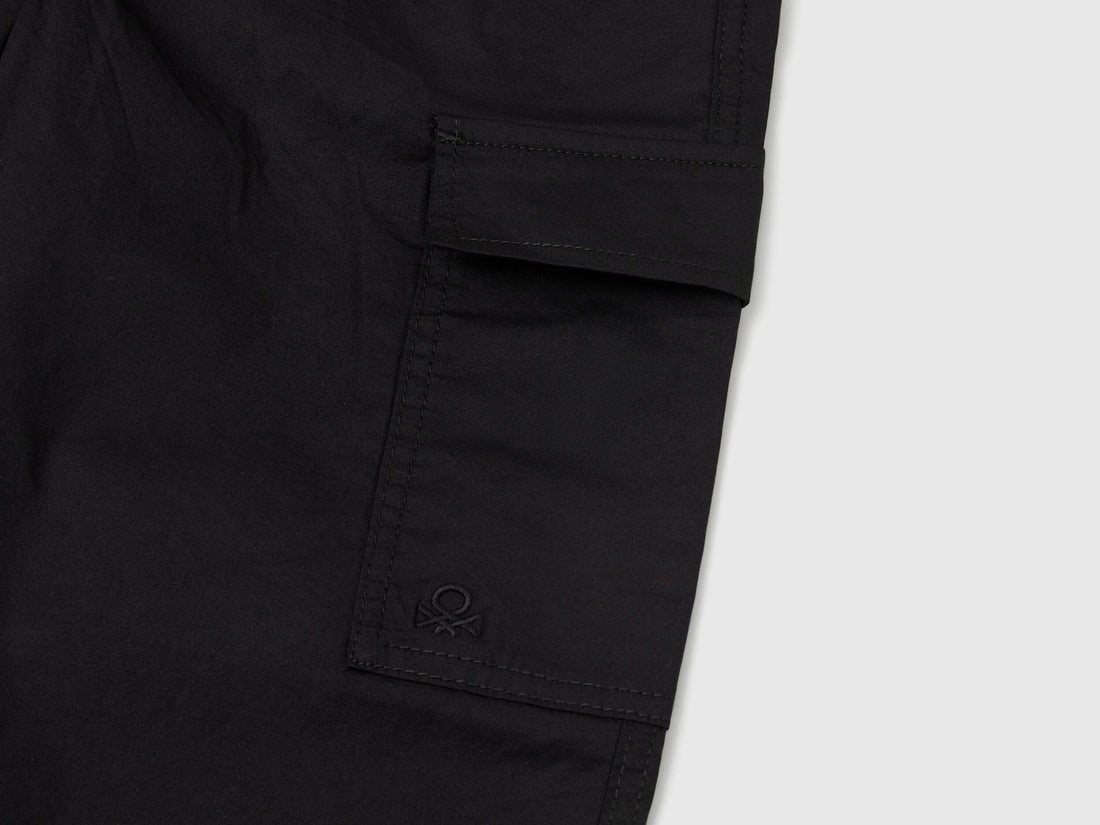 Benetton_Parachute Trousers in Stretch Cotton_4L2VCF04I_100_02