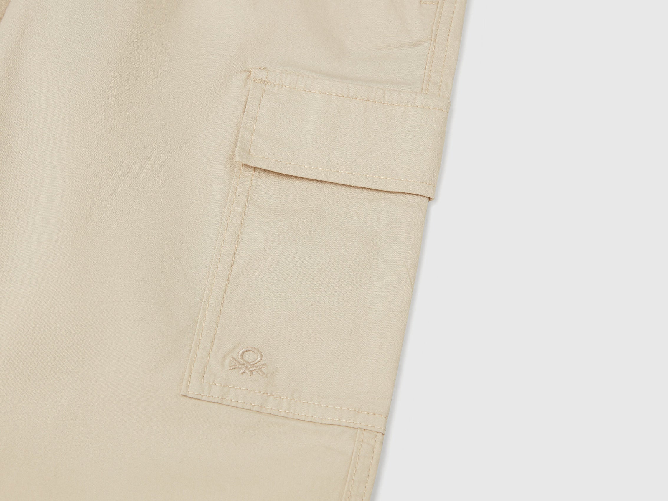 Benetton_Parachute Trousers in Stretch Cotton_4L2VCF04I_152_03
