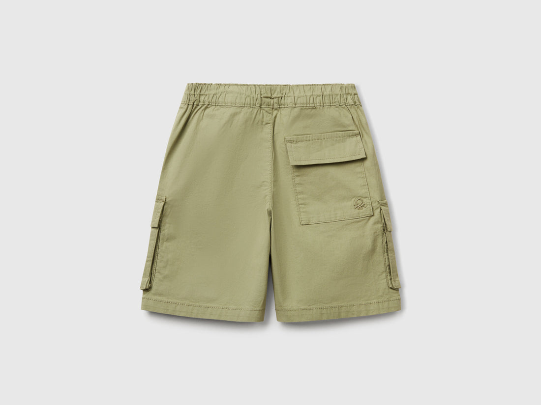 Benetton_Parachute Shorts in Stretch Cotton_4L2VG902V_26K_02