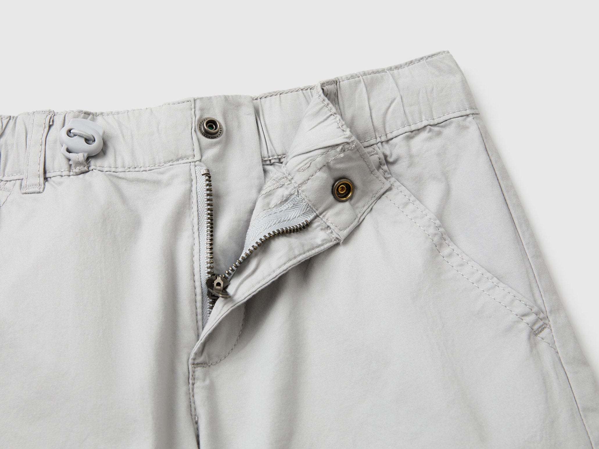 Benetton_Parachute Trousers in Stretch Cotton_4L2VGF01R_115_03