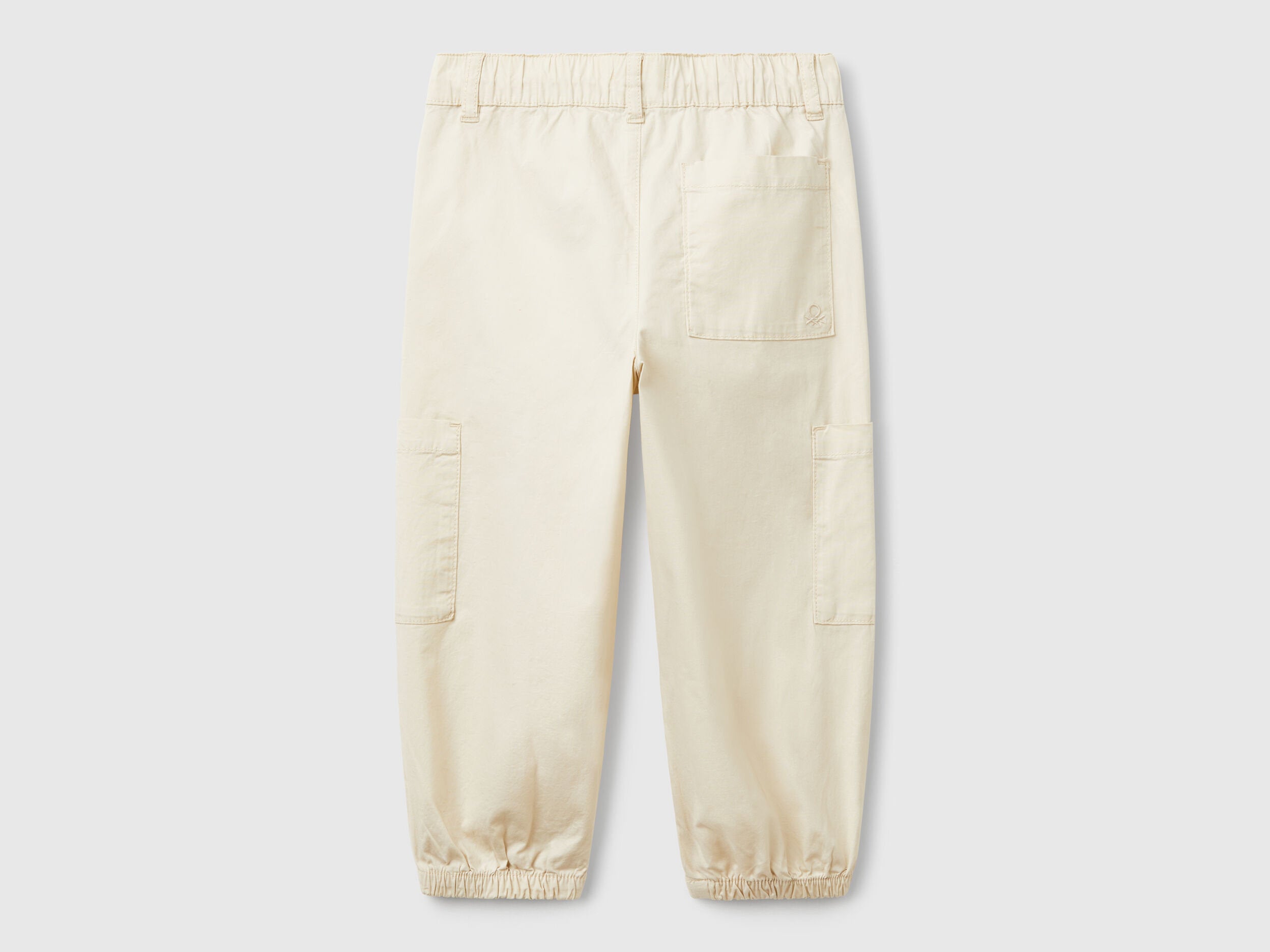 Benetton_Parachute Trousers in Stretch Cotton_4L2VGF01R_152_02