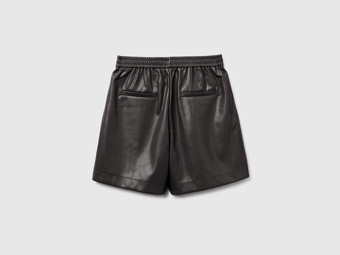 Benetton_Black_Bermudas in Imitation Leather_4M3CD9029_100_02