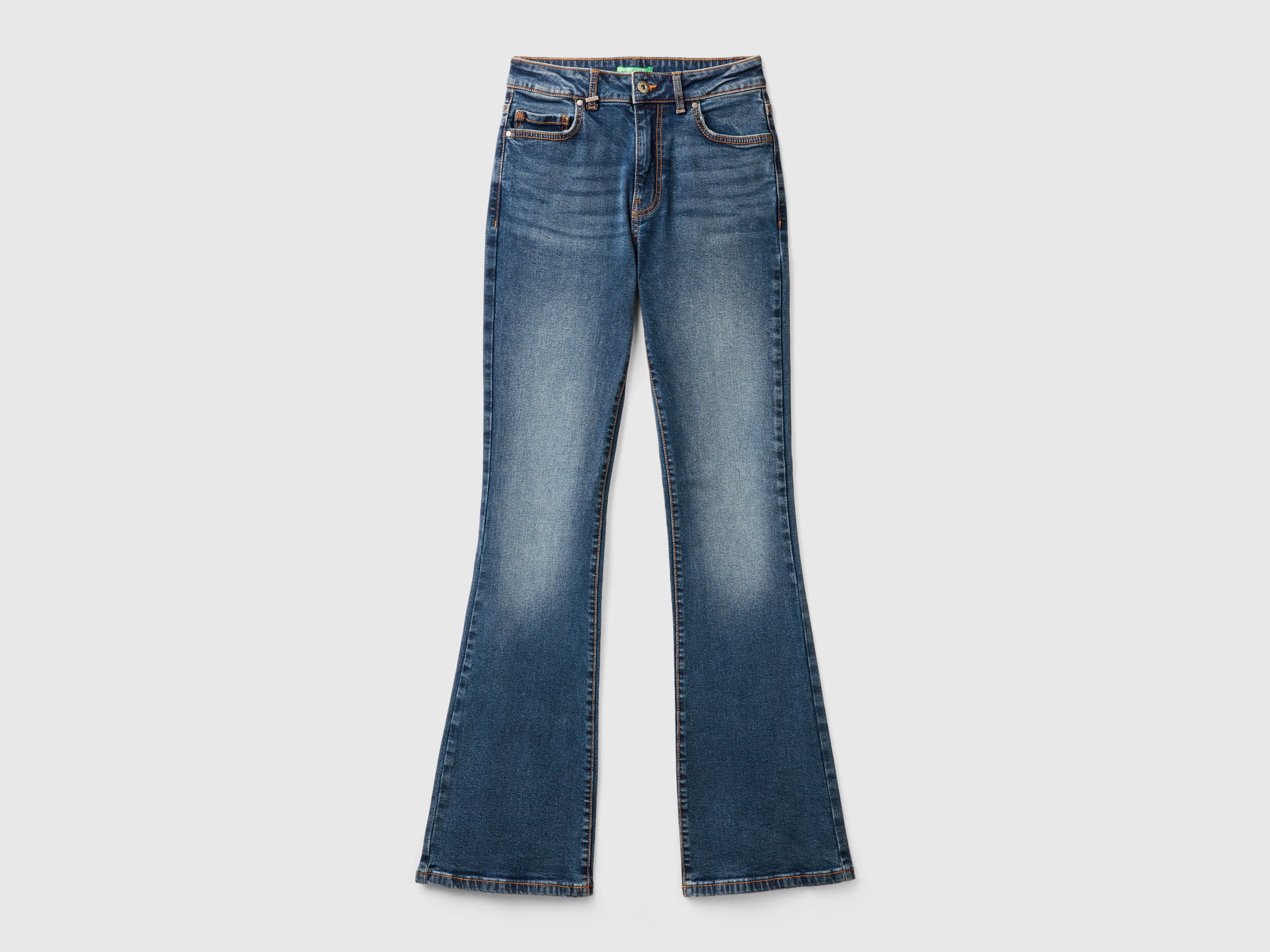 Benetton_Flared Jeans in Recycled Cotton Blend_4OTADE00F_901_04