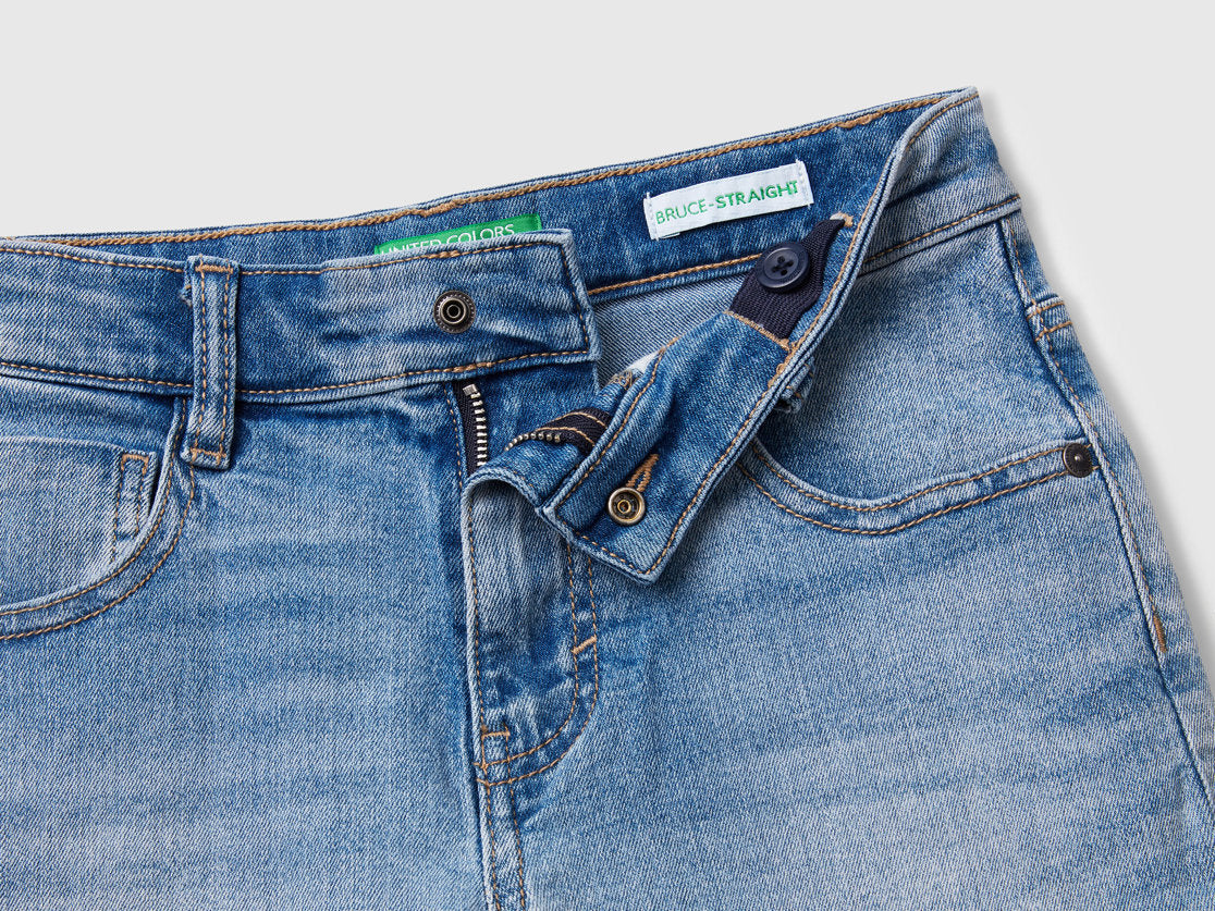 Benetton_Straight Fit Denim Bermudas_4PORC903I_902_03