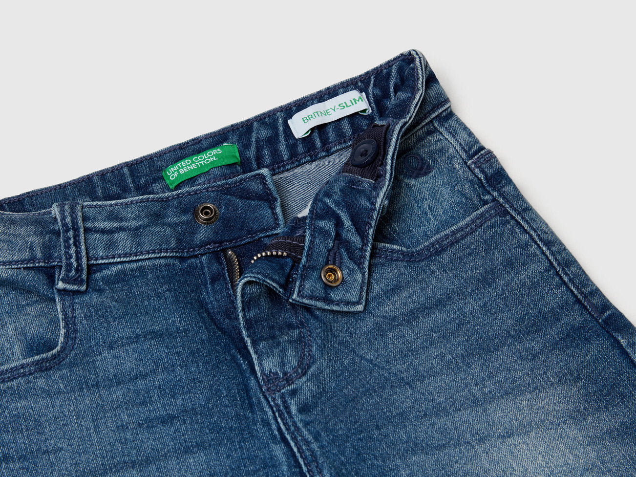 Benetton_Straight Leg Jeans_4PORGE01W_901_03