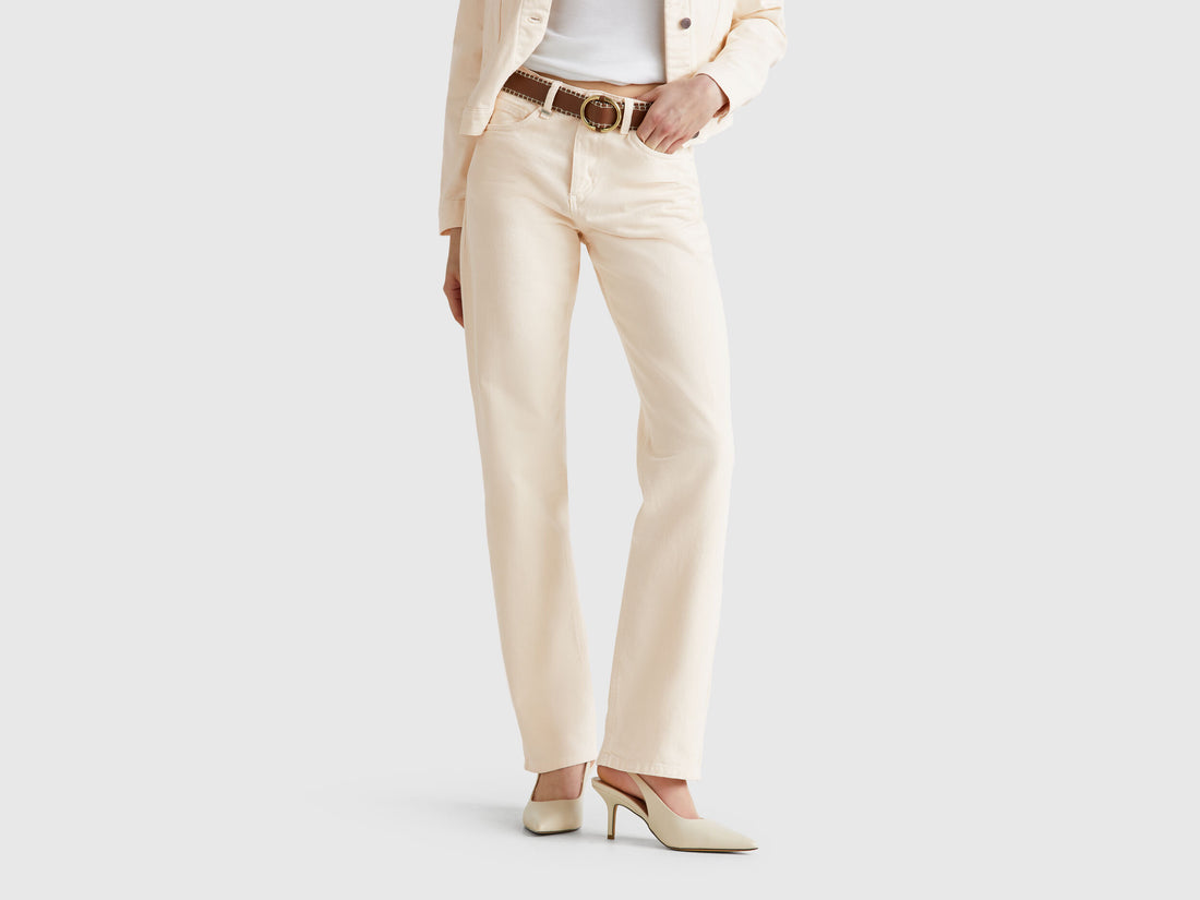 Benetton_Straight Leg Jeans_4RZVDE00J_0R2_02