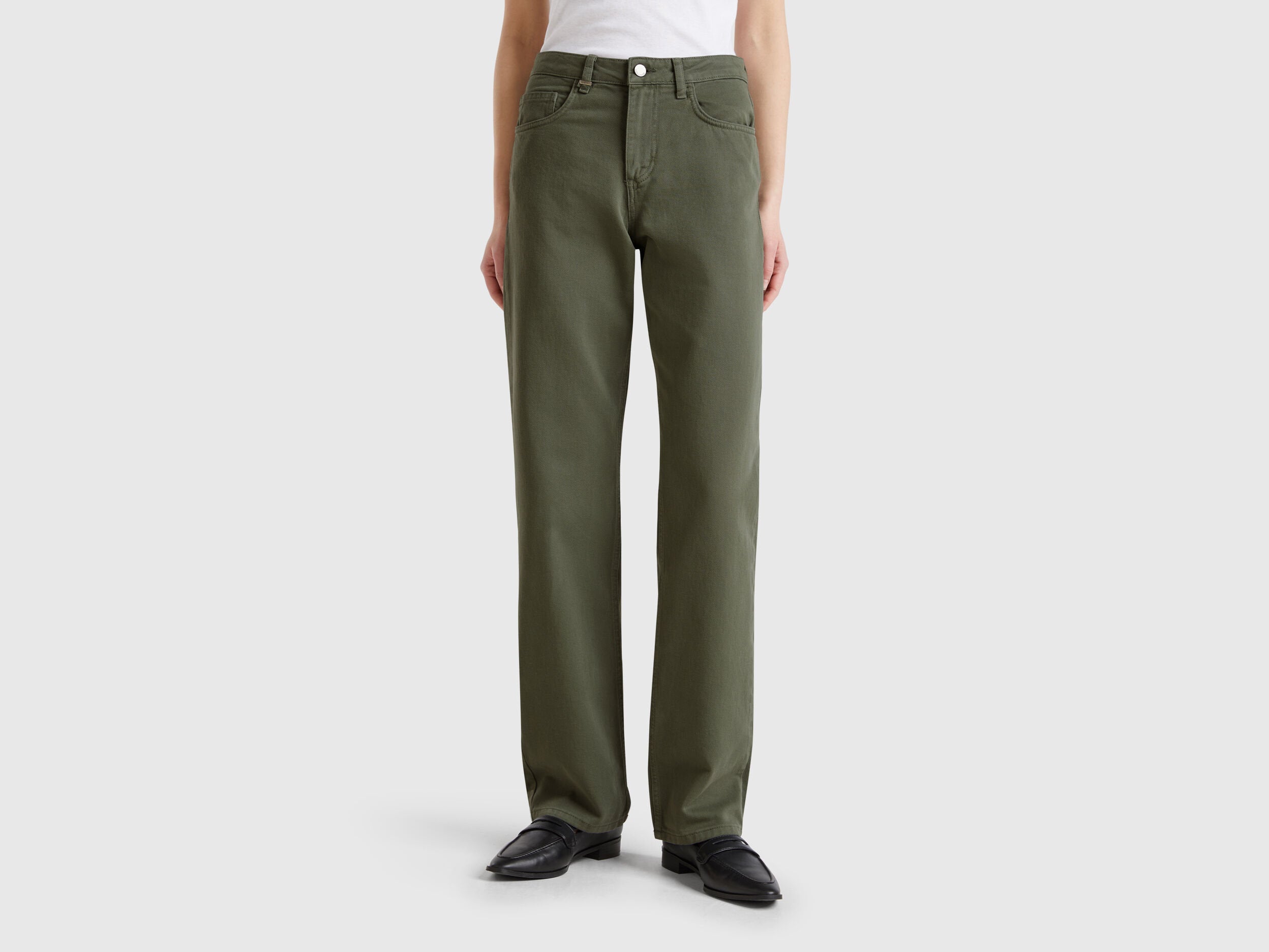 Benetton_Straight Leg Jeans_4RZVDE00J_26Y_02