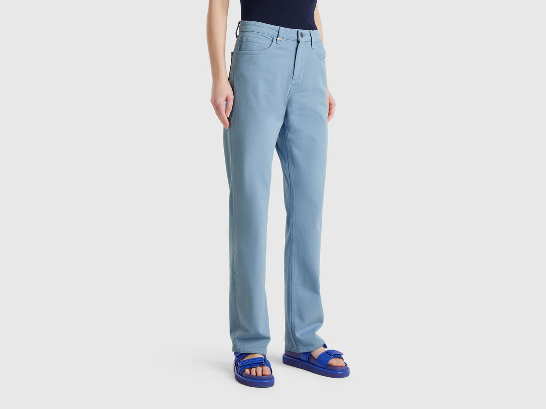 Benetton_Straight Leg Jeans_4RZVDE00J_2F9_02