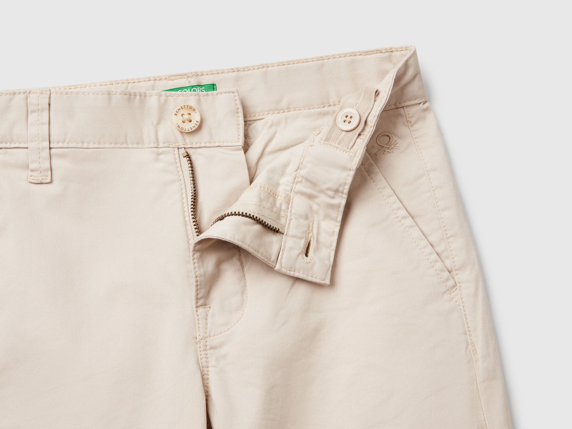 Benetton_Slim Fit Chinos in Stretch Cotton_4T48CF011_152_03