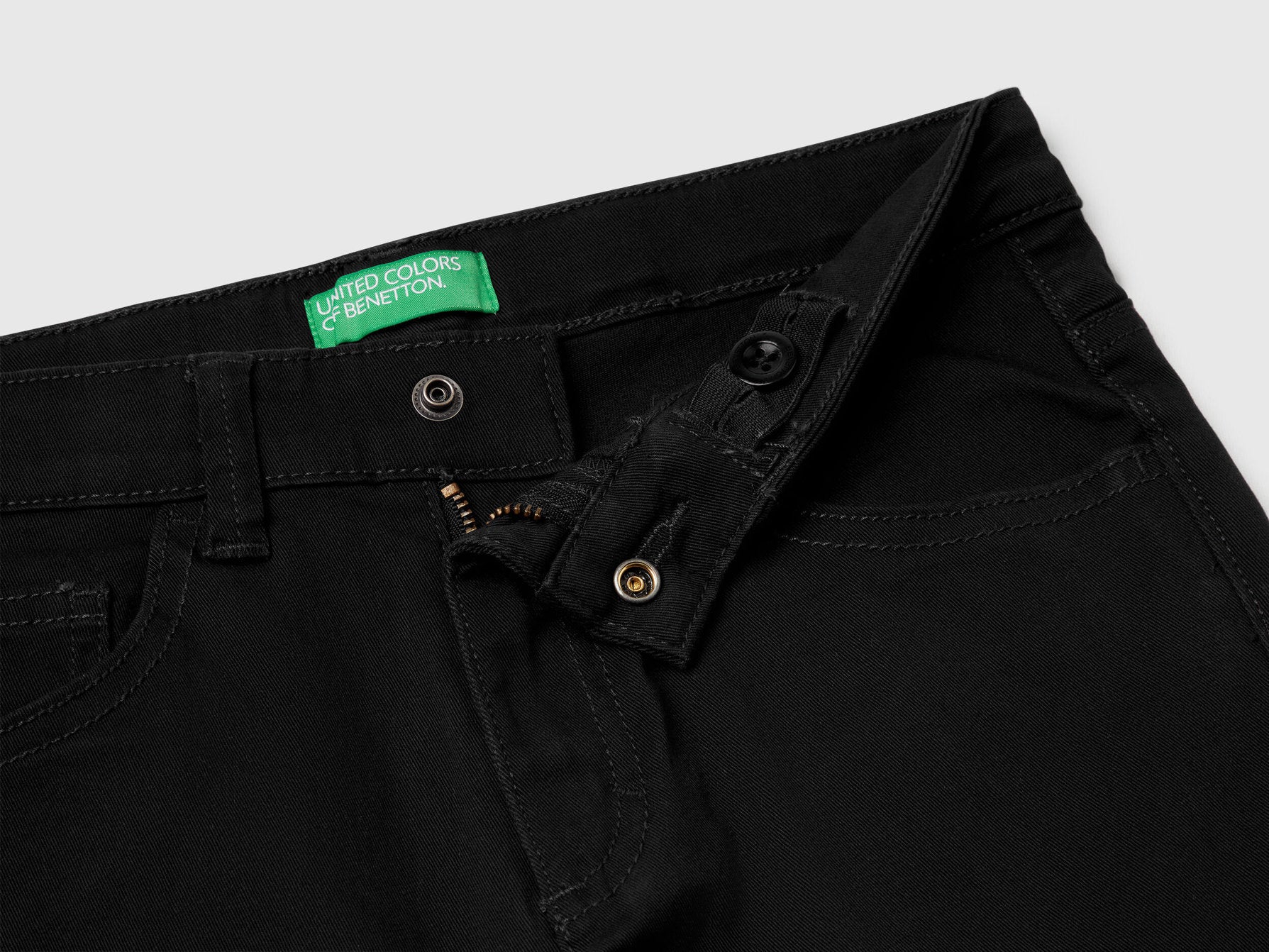 Benetton_Five Pocket Slim Fit Trousers_4TCGCE00P_100_03