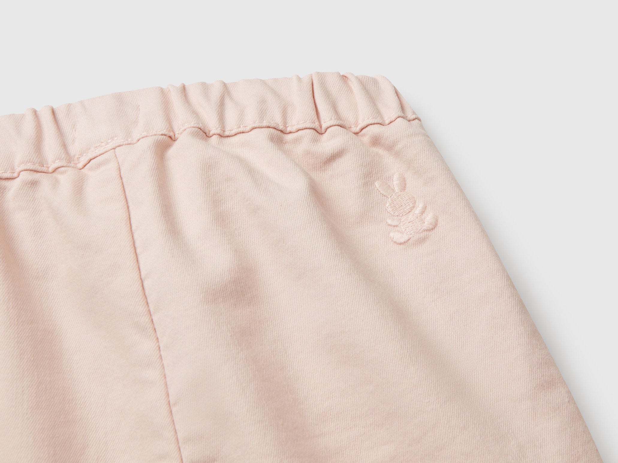 Benetton_Stretch Trousers with Drawstring_4U40AF019_08Q_03